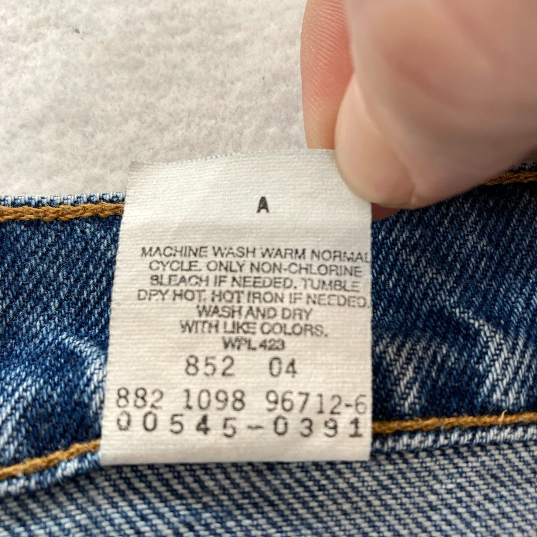 Levi's VINTAGE Levi's Jeans 545 Mens 44x30 Blue Denim 90s Tapered Loose Fit 1998 Mens Size US 44 / EU 60 - 5 Thumbnail