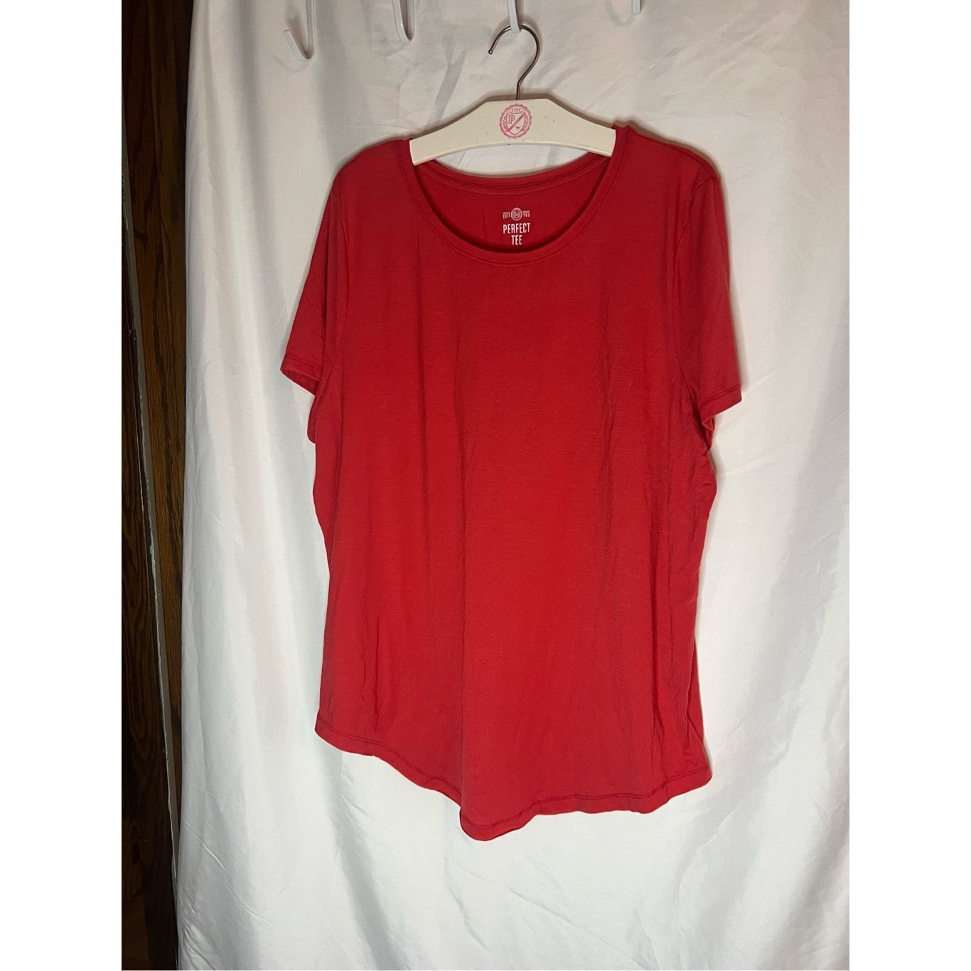 Other So Perfectly Soft Perfectly You Perfect Tee Woman’s Size XL Size XL / US 12-14 / IT 48-50 - 1 Thumbnail