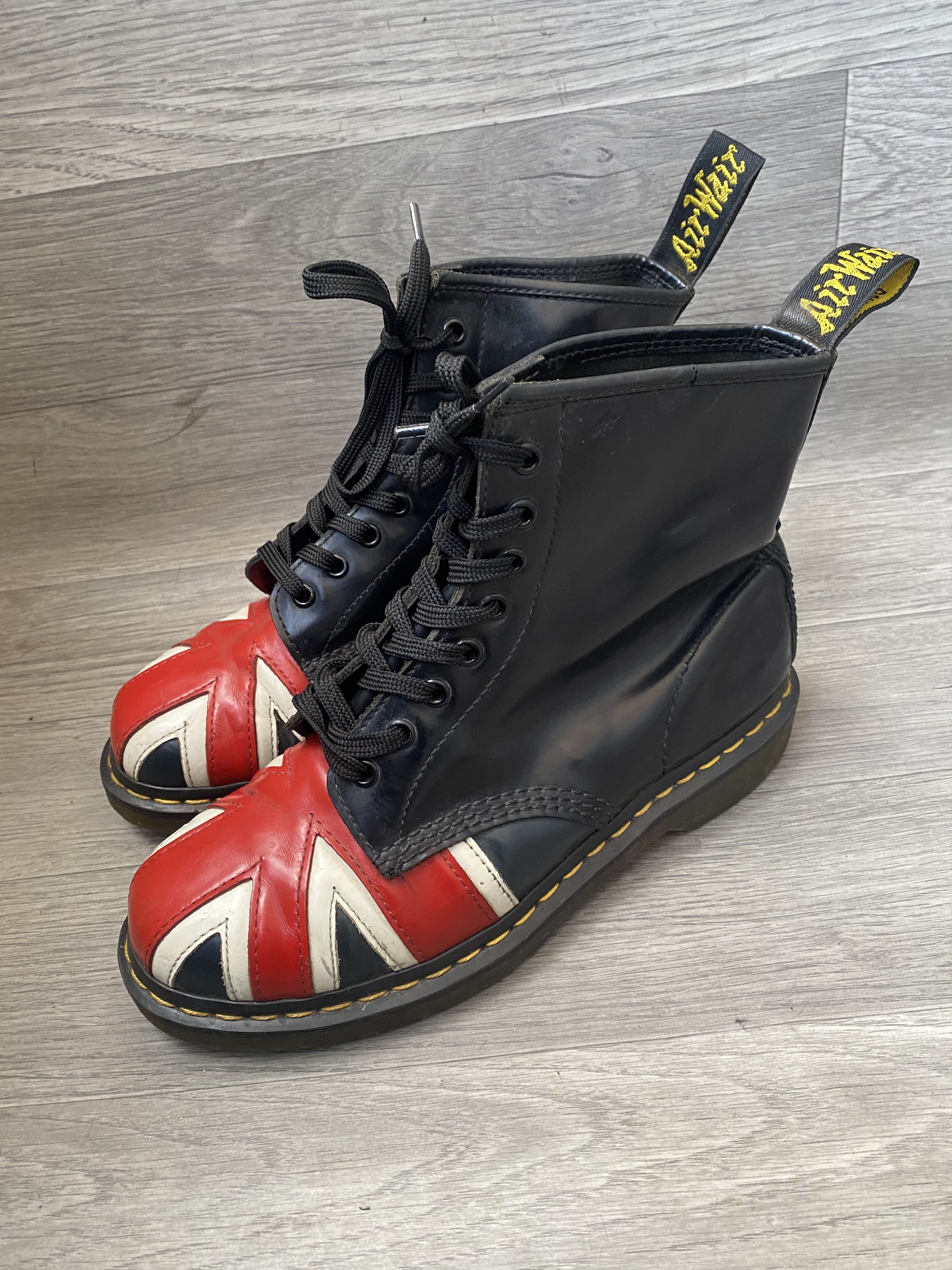 Dr. Martens Dr martens union jack british flag boots sz 40 Size US 7 / EU 40 - 5 Thumbnail