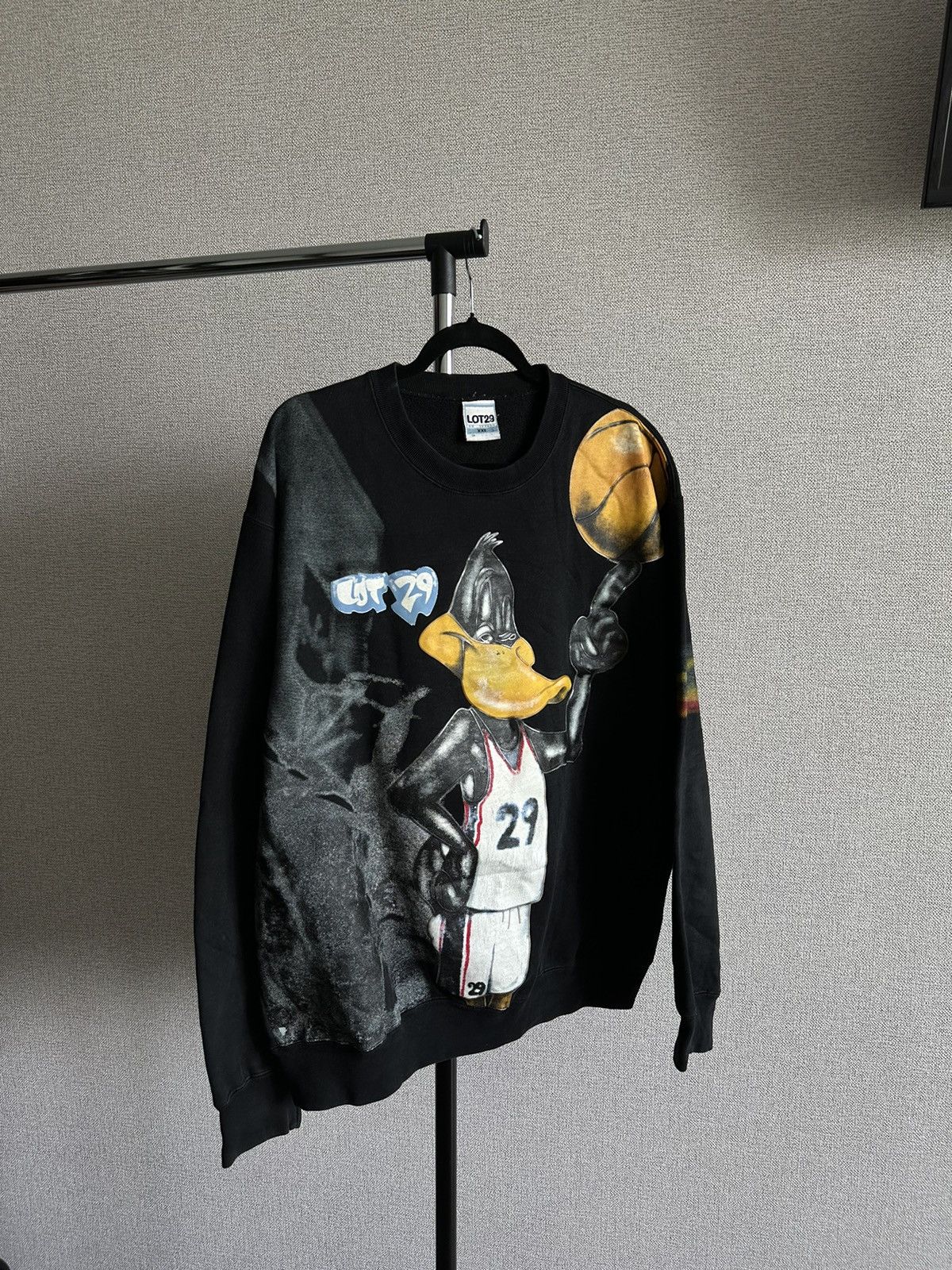 LOT29 Looney Tunes Vintage Basketball Printed Sweatshirt