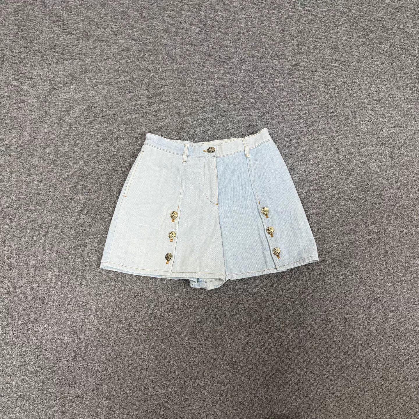 Chanel Chanel Runway Color Blocked Denim Short 38 Size 27" / US 4 / IT 40 - 1 Thumbnail