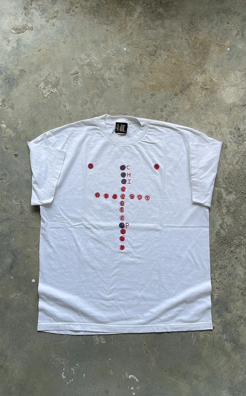 Vintage Vintage 2000 Red Hot Chili Peppers Cross Tee Size US XL / EU 56 / 4 - 8 Thumbnail