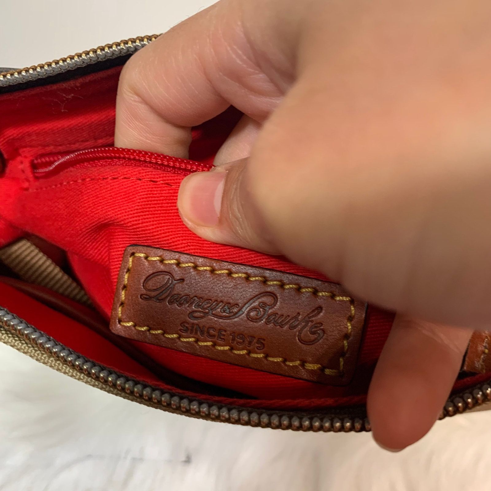Dooney & Bourke Dooney & Bourke Leather Crossbody Purse Size ONE SIZE - 10 Thumbnail