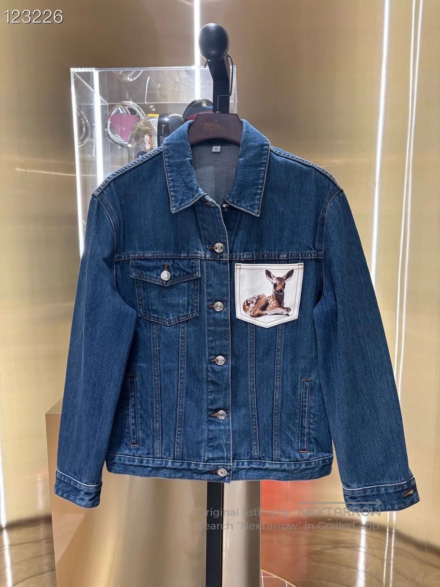 Burberry Burberry Deer Denim Jacket UK8. Size XS / US 0-2 / IT 36-38 - 1 Thumbnail