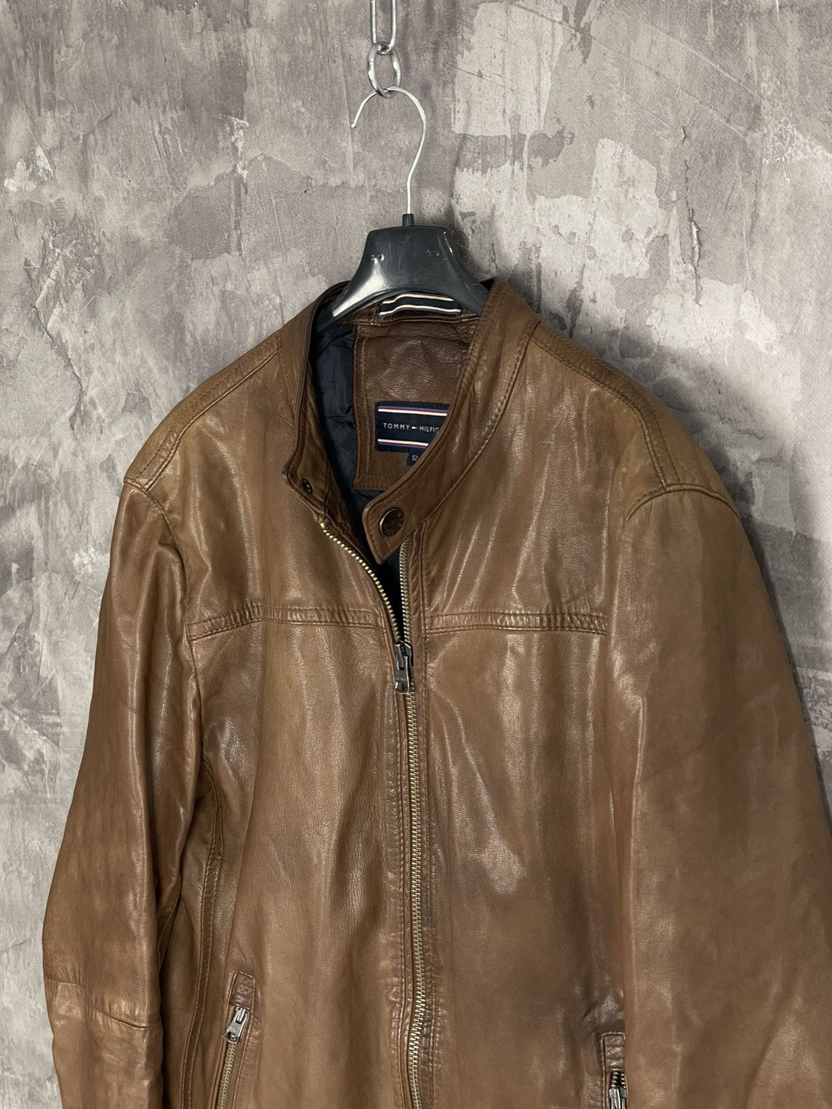 Tommy Hilfiger Vintage Tommy Hilfiger Brown Leather Jacket 1990 Size L Size US L / EU 52-54 / 3 - 7 Thumbnail