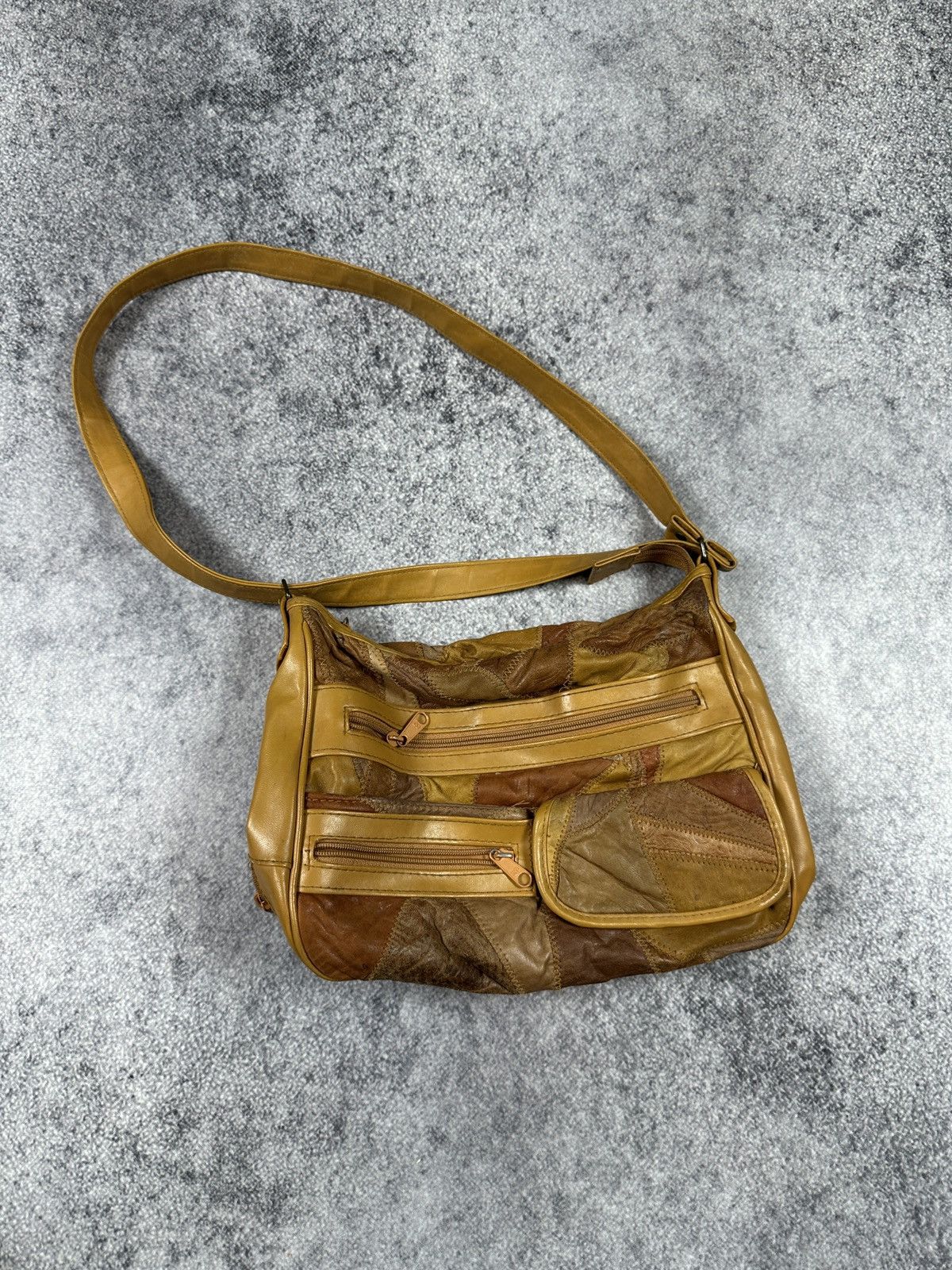 Leather Y2K Vintage Bag Leather Crossbody Streewtear Rare Casual USA Size ONE SIZE - 1 Thumbnail