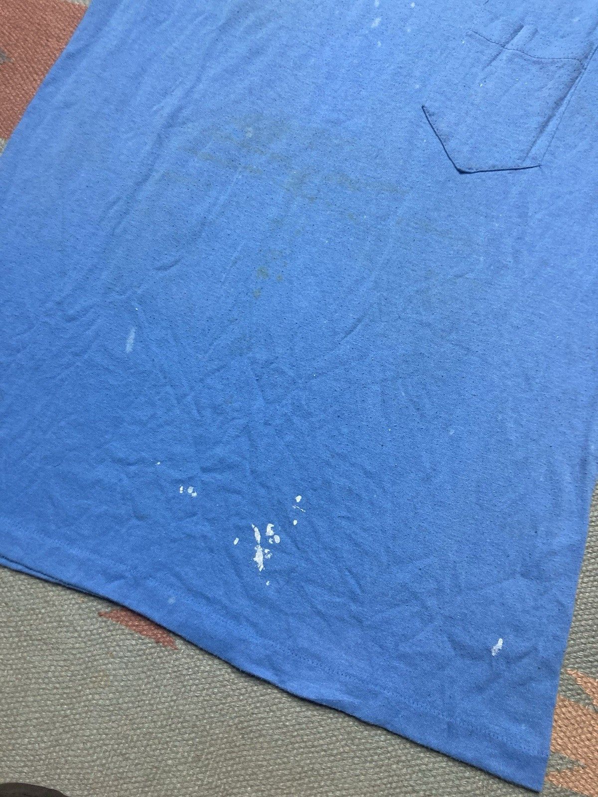 Vintage Vintage 80s pocket t shirt blank light blue paint soft large Size US L / EU 52-54 / 3 - 2 Thumbnail