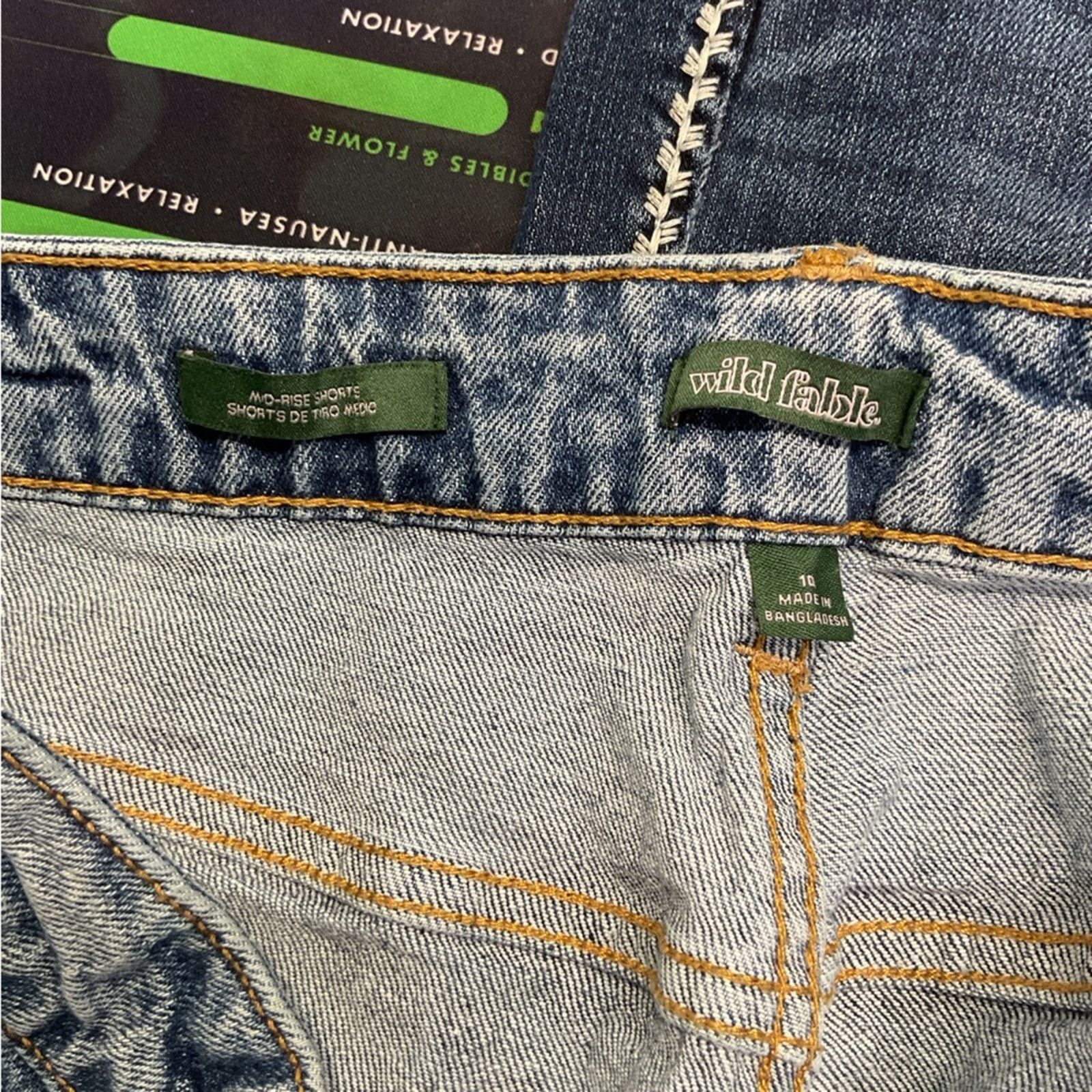 Vintage Women’s Wild Fabel Denim Shorts Size 30" / US 8 / IT 44 - 5 Thumbnail