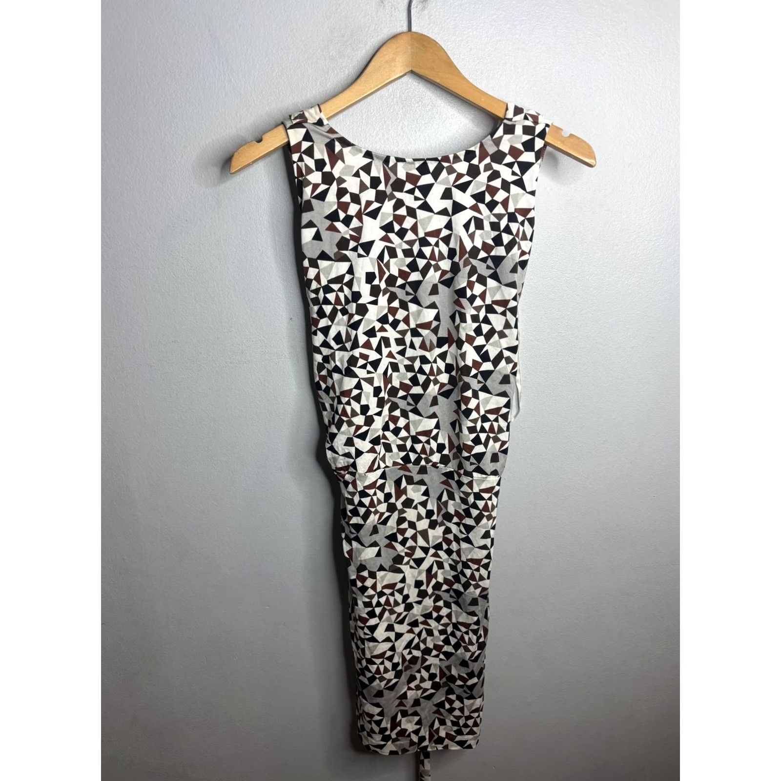 Diane von Furstenberg Diane von Furstenberg Dress Womens 8 Multicolor Silk Cowl Neck Belted Geometric Size M / US 6-8 / IT 42-44 - 4 Thumbnail