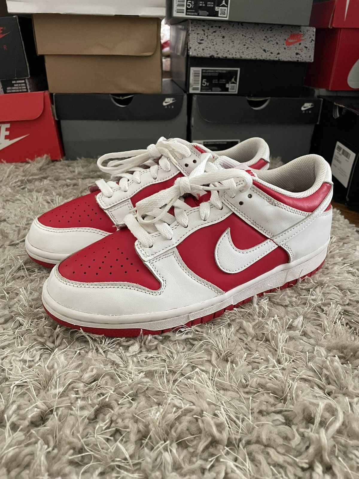 Nike Nike Dunk Low Championship Red Size US 7 / EU 40 - 1 Thumbnail