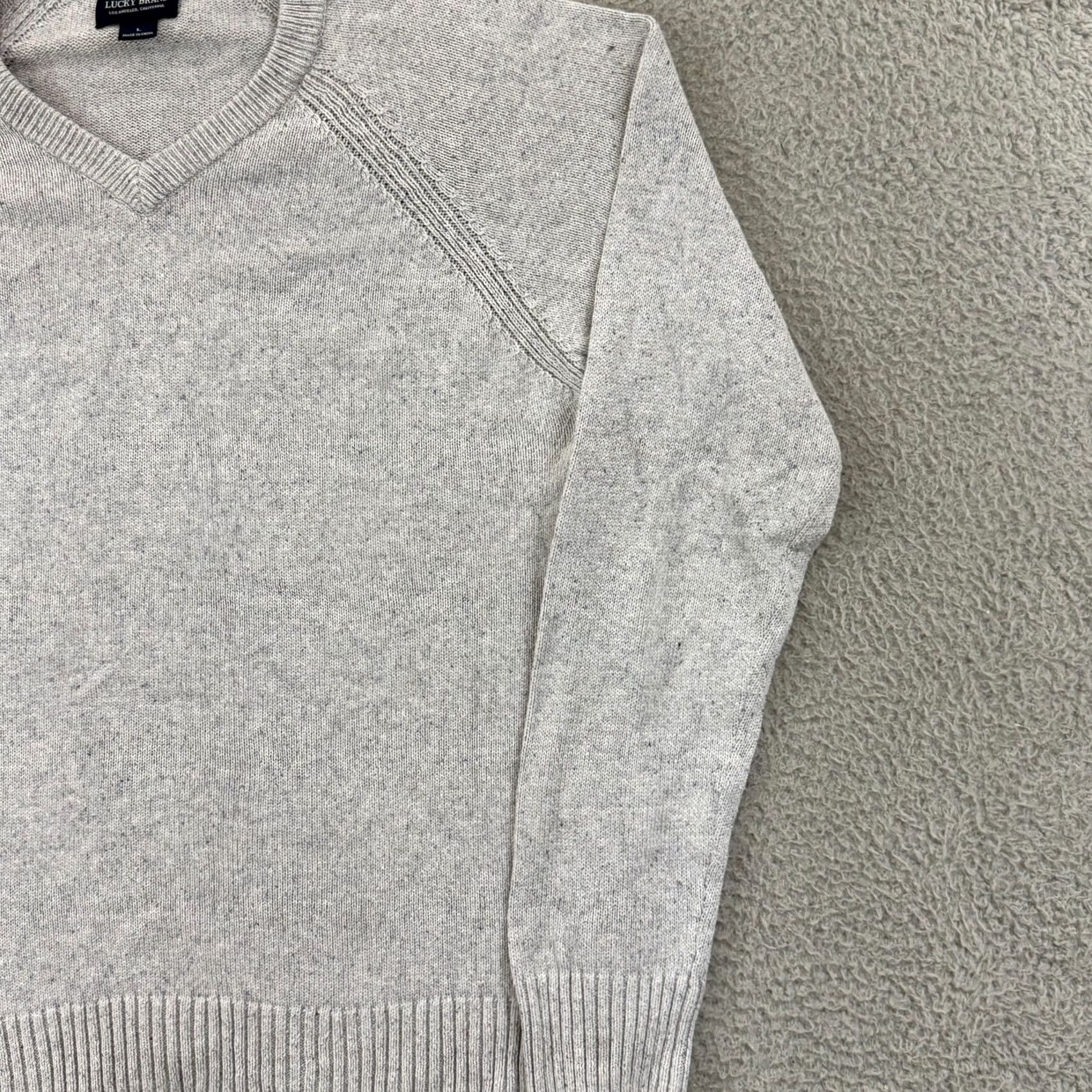 Lucky Brand Lucky Brand Sweater Mens Large Gray V-Neck Long Sleeve Knit Raglan Preppy Pullover Casual Workwear Classic Silhouette Size US L / EU 52-54 / 3 - 6 Thumbnail