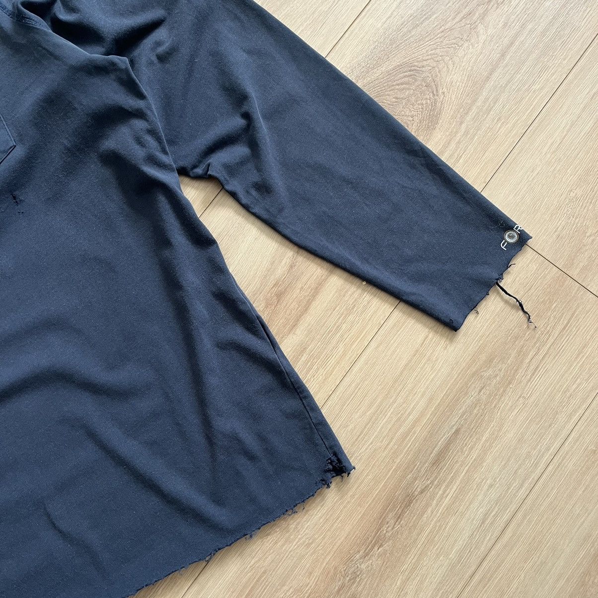 Carhartt Vintage Trashed Faded Carhartt Long Sleeve Size US L / EU 52-54 / 3 - 4 Thumbnail