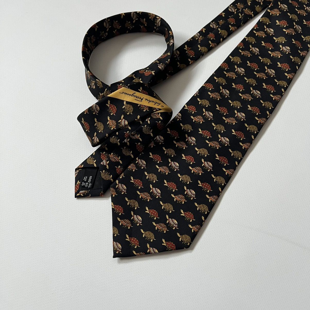 Salvatore Ferragamo Salvatore Ferragamo Silk Tie Turtle Print Made in Italy Size ONE SIZE - 3 Thumbnail