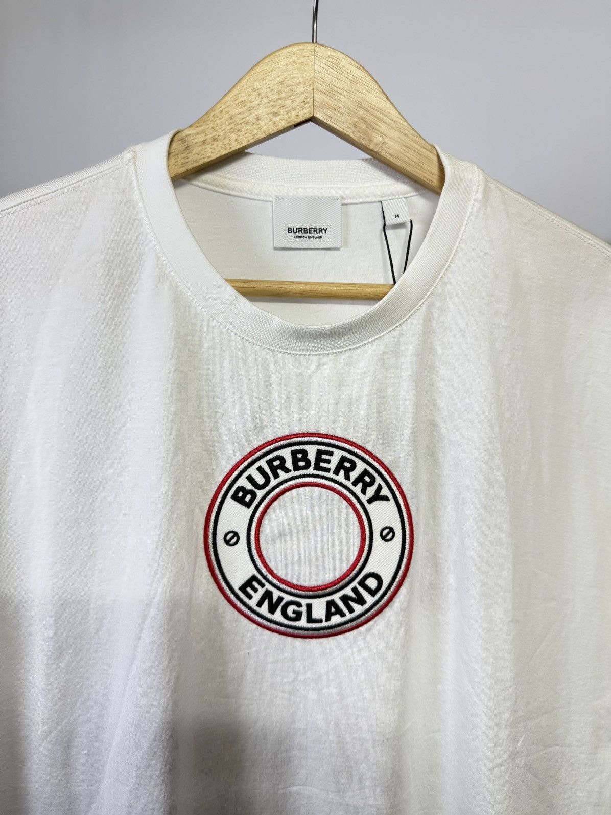 Burberry Burberry Tee circle Size US M / EU 48-50 / 2 - 2 Thumbnail