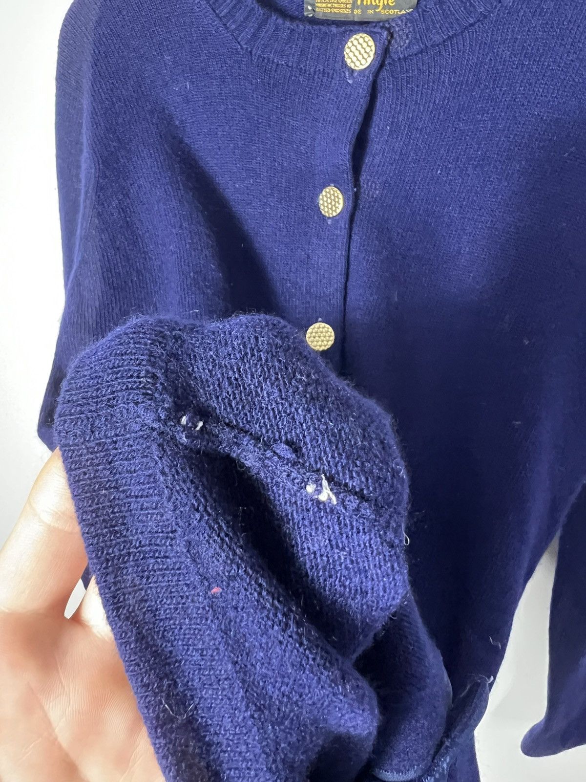 Pringle Of Scotland Vintage luxury Pringle Of Scotland Cashmere Sweater Cardigan Size S / US 4 / IT 40 - 4 Thumbnail