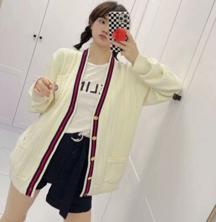 Gucci Gucci V-neck Knit Cardigan Size US S / EU 44-46 / 1 - 9 Thumbnail