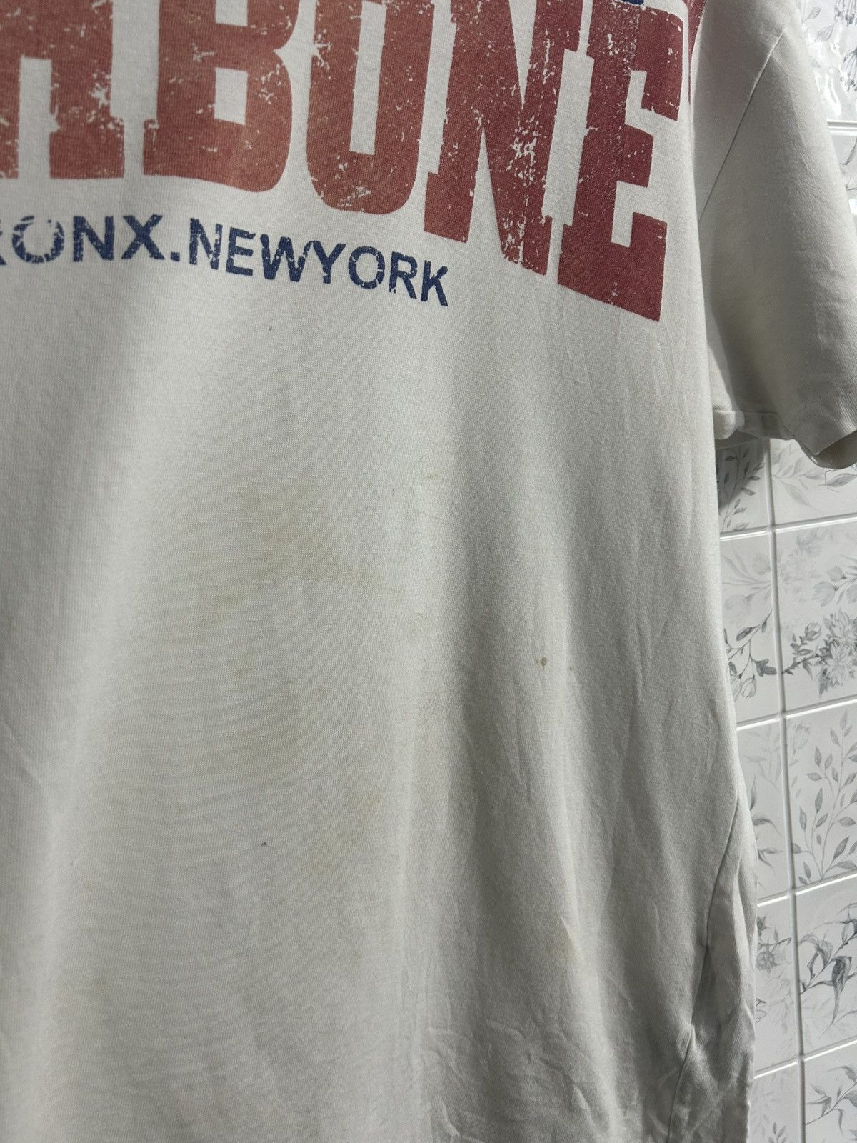 Japanese Brand × Vintage Vintage Fishbone T-Shirt | Y2K / 90s vibes Size US M / EU 48-50 / 2 - 5 Thumbnail