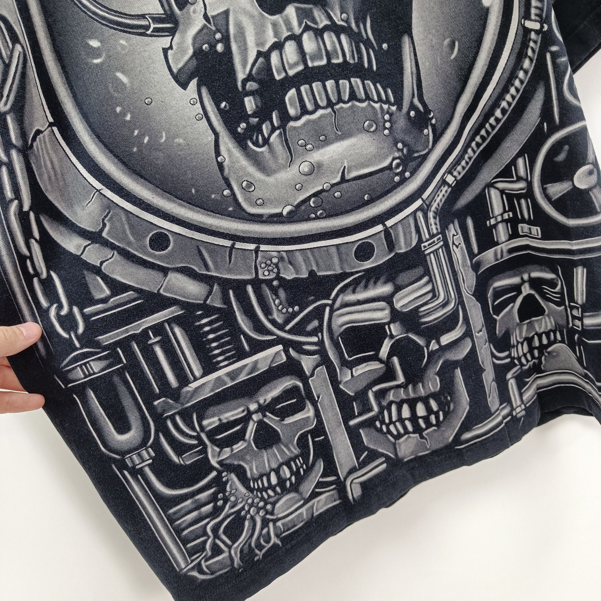 Liquid Blue 90s Mecha Skull All Over Print Tshirt Size US L / EU 52-54 / 3 - 7 Thumbnail