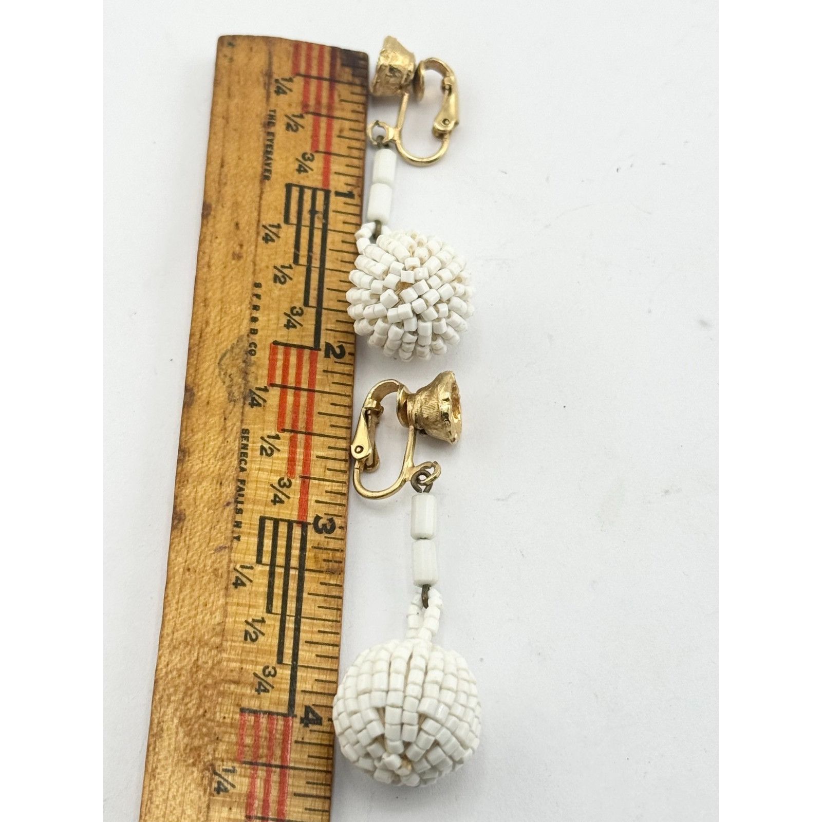 Vintage Vintage white beaded dangle drop earrings Size ONE SIZE - 3 Thumbnail