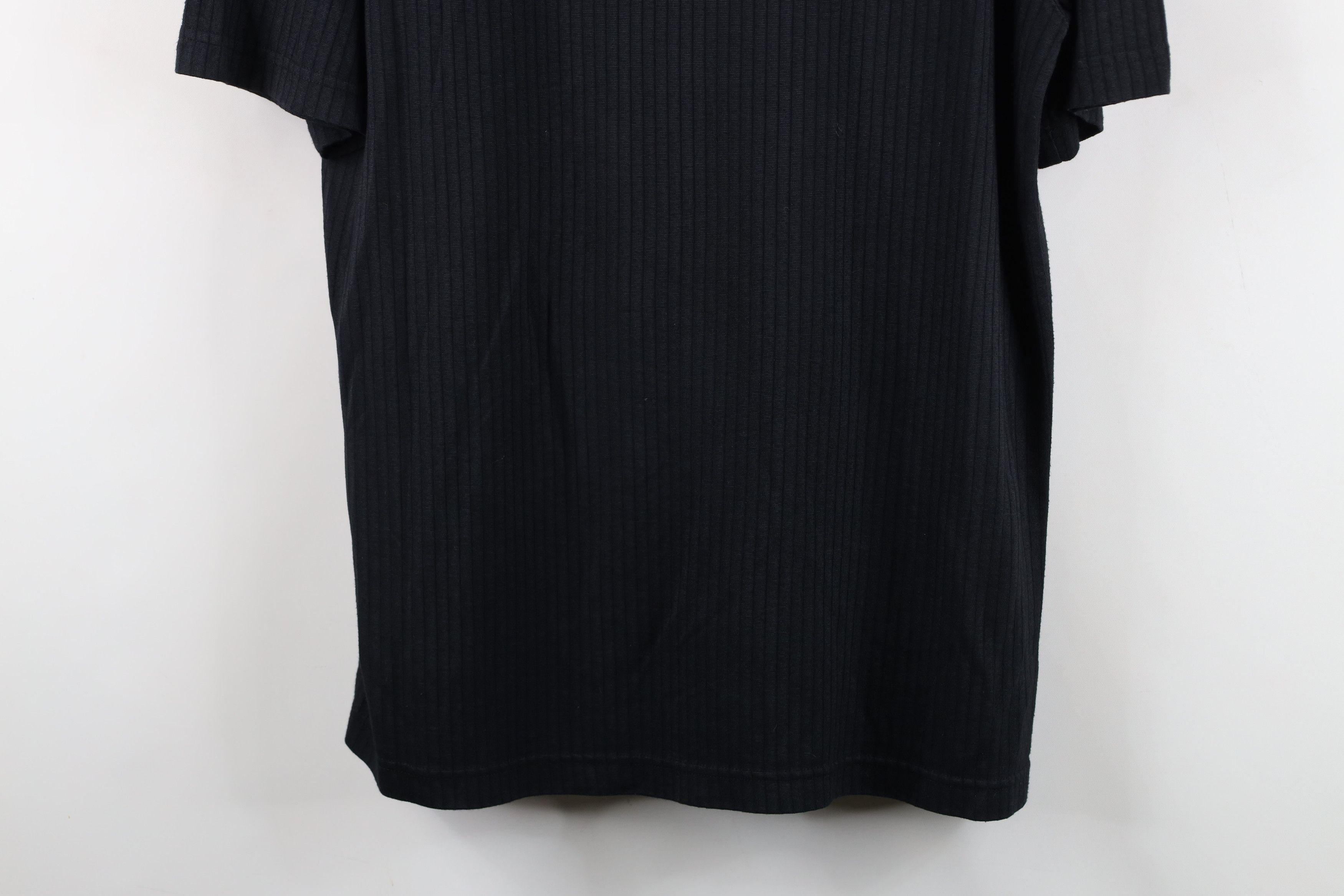 Vintage Vintage 90s Streetwear Knit Short Sleeve T-Shirt Black Size US M / EU 48-50 / 2 - 3 Thumbnail