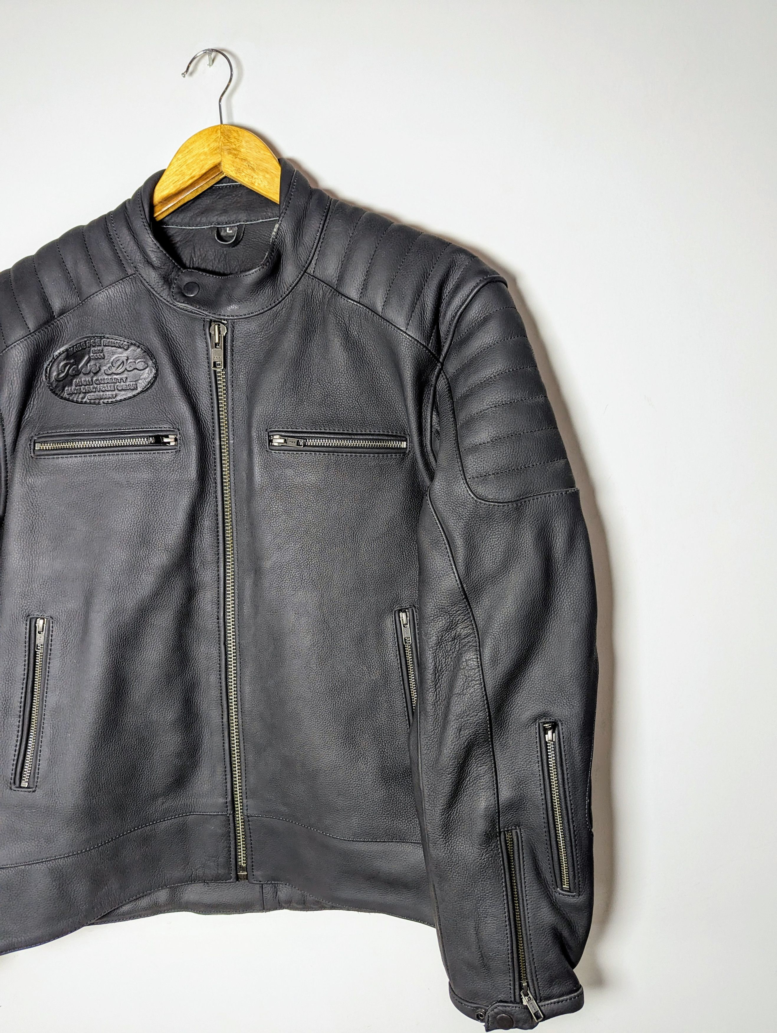 Genuine Leather MEN MATT BLACK LEATHER JACKET BIKER STREETWEAR Size US M / EU 48-50 / 2 - 4 Thumbnail