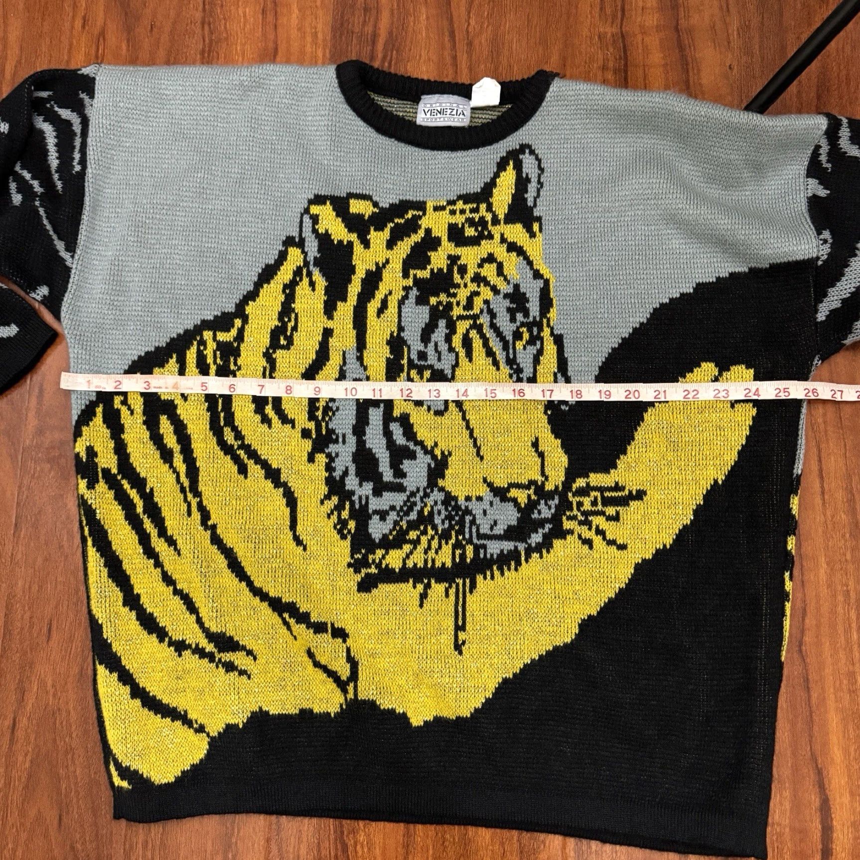 Venezia Sweater Tiger Vintage OSFM Women One Size Multicolor Pullover OSFM