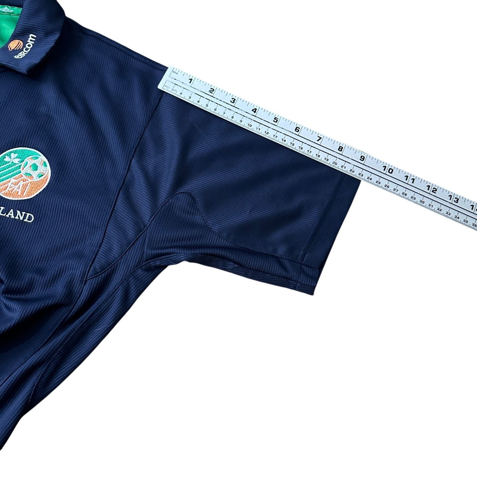 Umbro Umbro 2001 2002 Ireland National Football Team Jersey Mens M Size US M / EU 48-50 / 2 - 10 Thumbnail