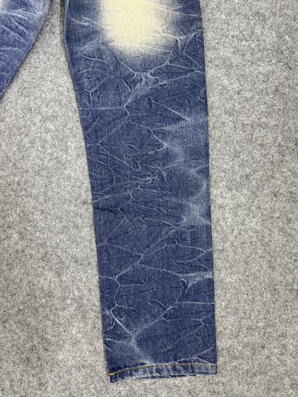 Karakuri Tamashii A4 Double Gold Koi Fish Embroidered Denim Size US 31 - 14 Thumbnail