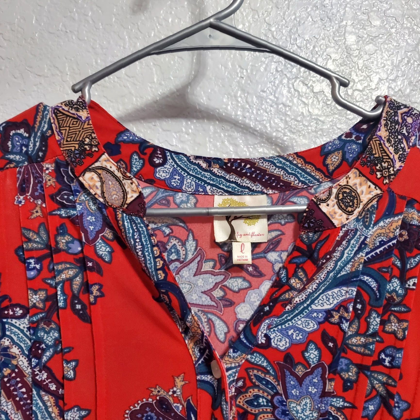 Vintage Fig and Flower Blouse Women L Red Floral Paisley Pleated V Neck Button Up Boho Tunic Red Boho Women's Shirt Size L / US 10 / IT 46 - 4 Thumbnail