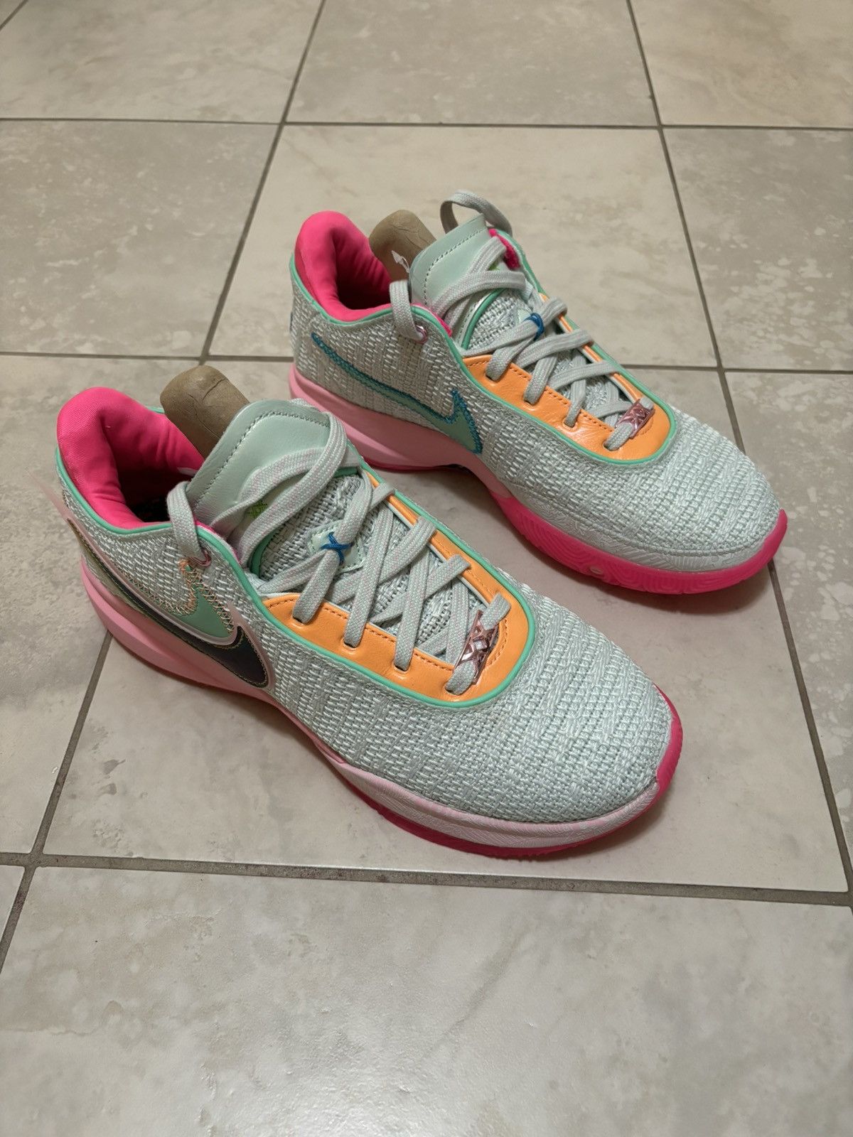 Rare brand new Nike Lebron 20 Time Machine shoes Size