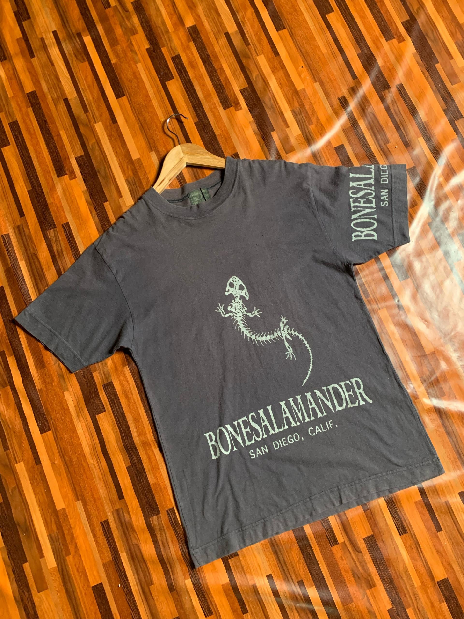 Vintage usa made Boneslamander Skateboard vintage shirt Size US L / EU 52-54 / 3 - 1 Thumbnail