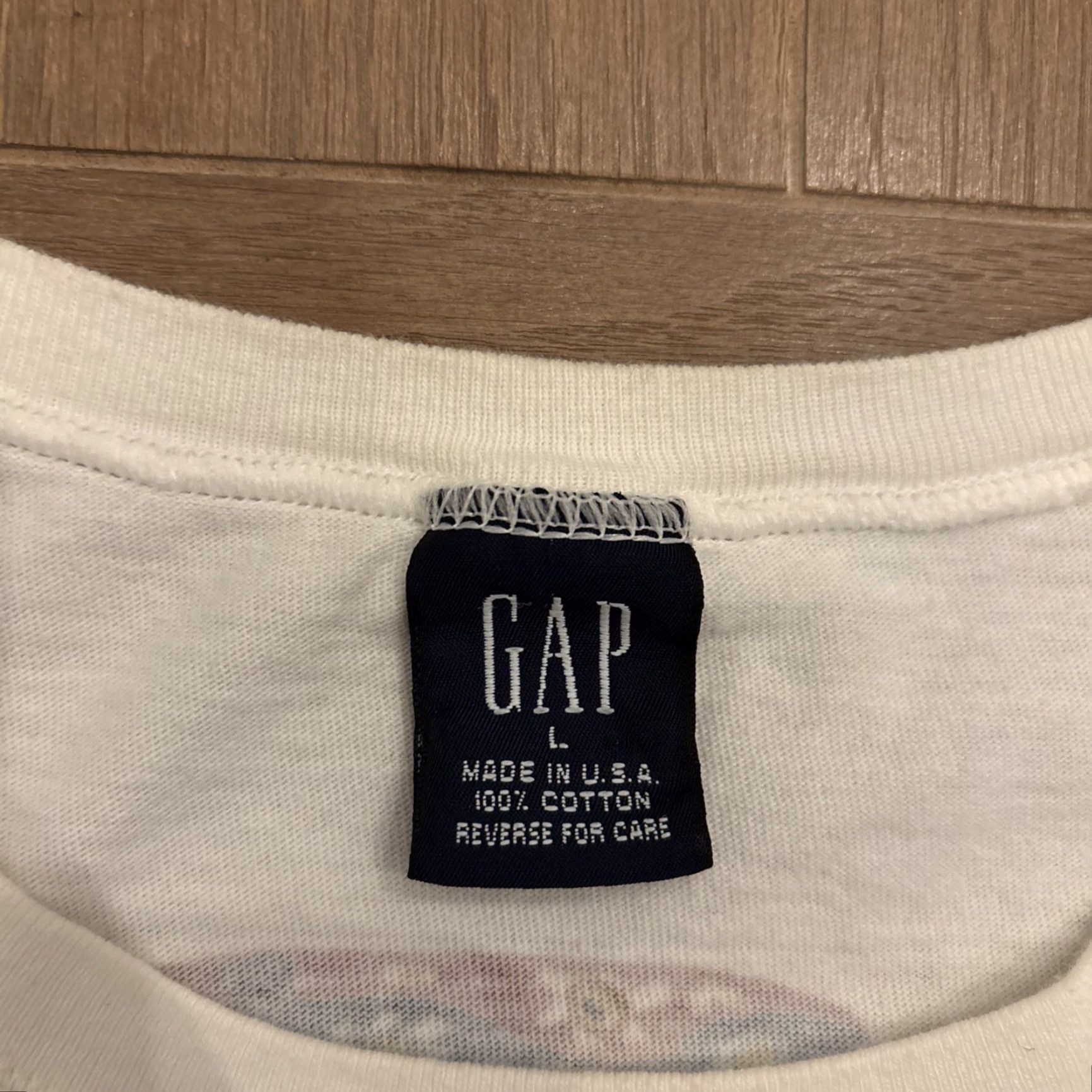 Gap VINTAGE Gap T-Shirt Surf Legend SINGLE STITCH White Size L Mens Short Sleeve Stitch 90s/Surf Theme Size US L / EU 52-54 / 3 - 3 Thumbnail