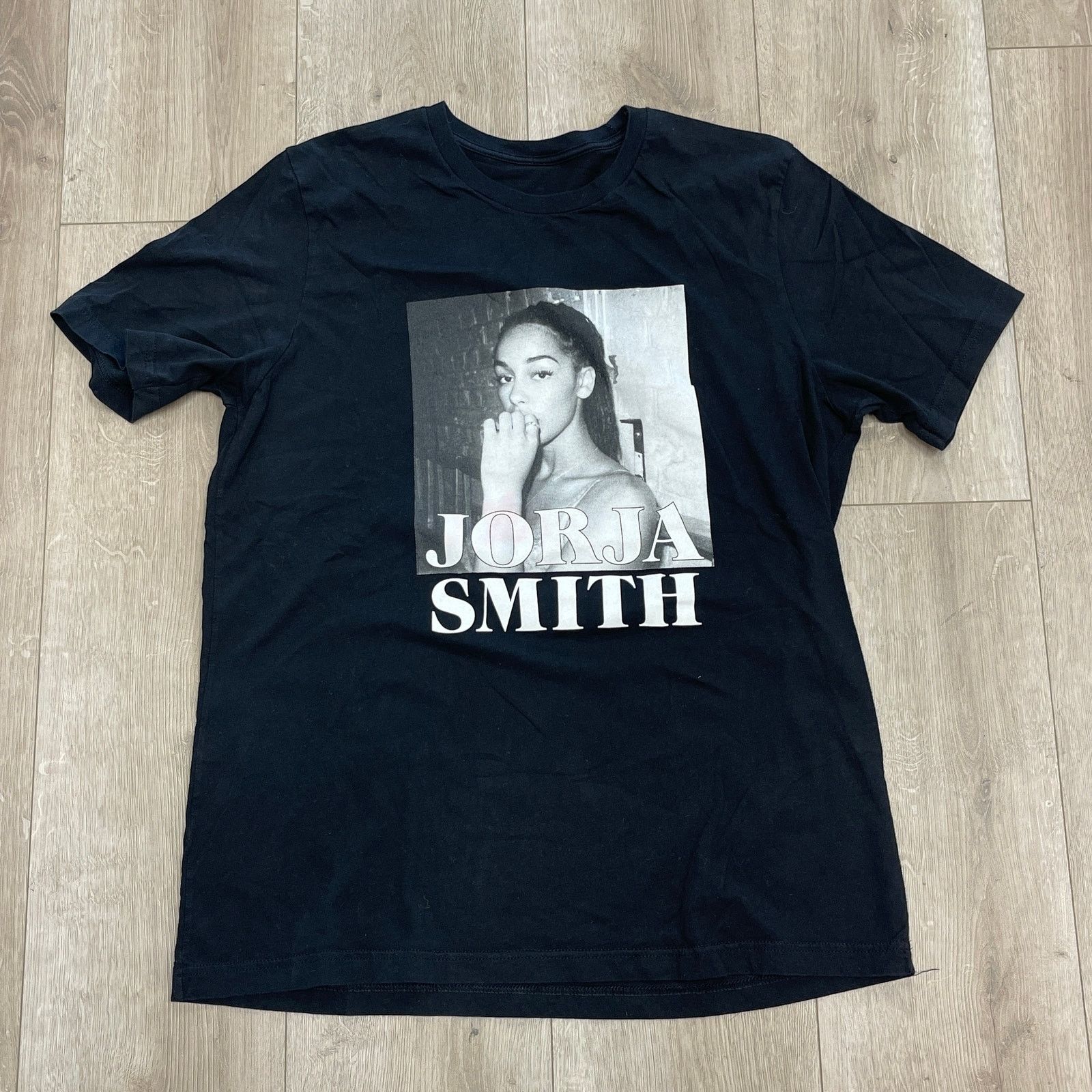 Vintage Jorja Smith Portrait Photo Tee T Shirt Black size Large L Size US L / EU 52-54 / 3 - 1 Thumbnail
