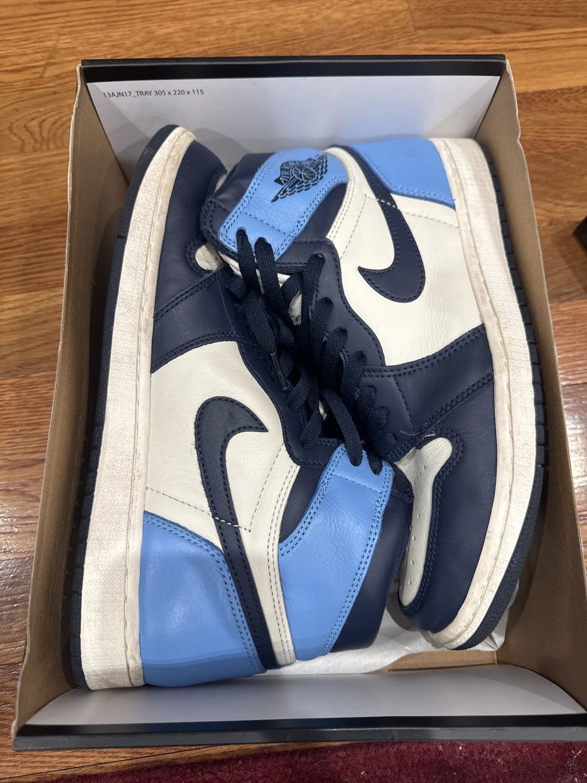 Jordan Brand × Nike Air Jordan 1 Retro High OG Obsidian Size US 9.5 / EU 42-43 - 2 Thumbnail