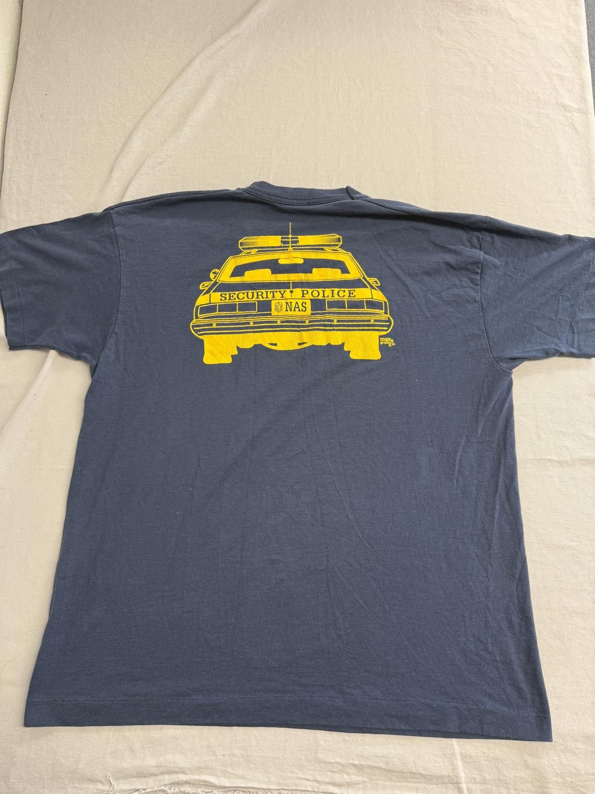 Beauty Beast Vintage 80s Cop Car T-shirt NAS Meridian Security US Navy XL Size US XL / EU 56 / 4 - 1 Thumbnail