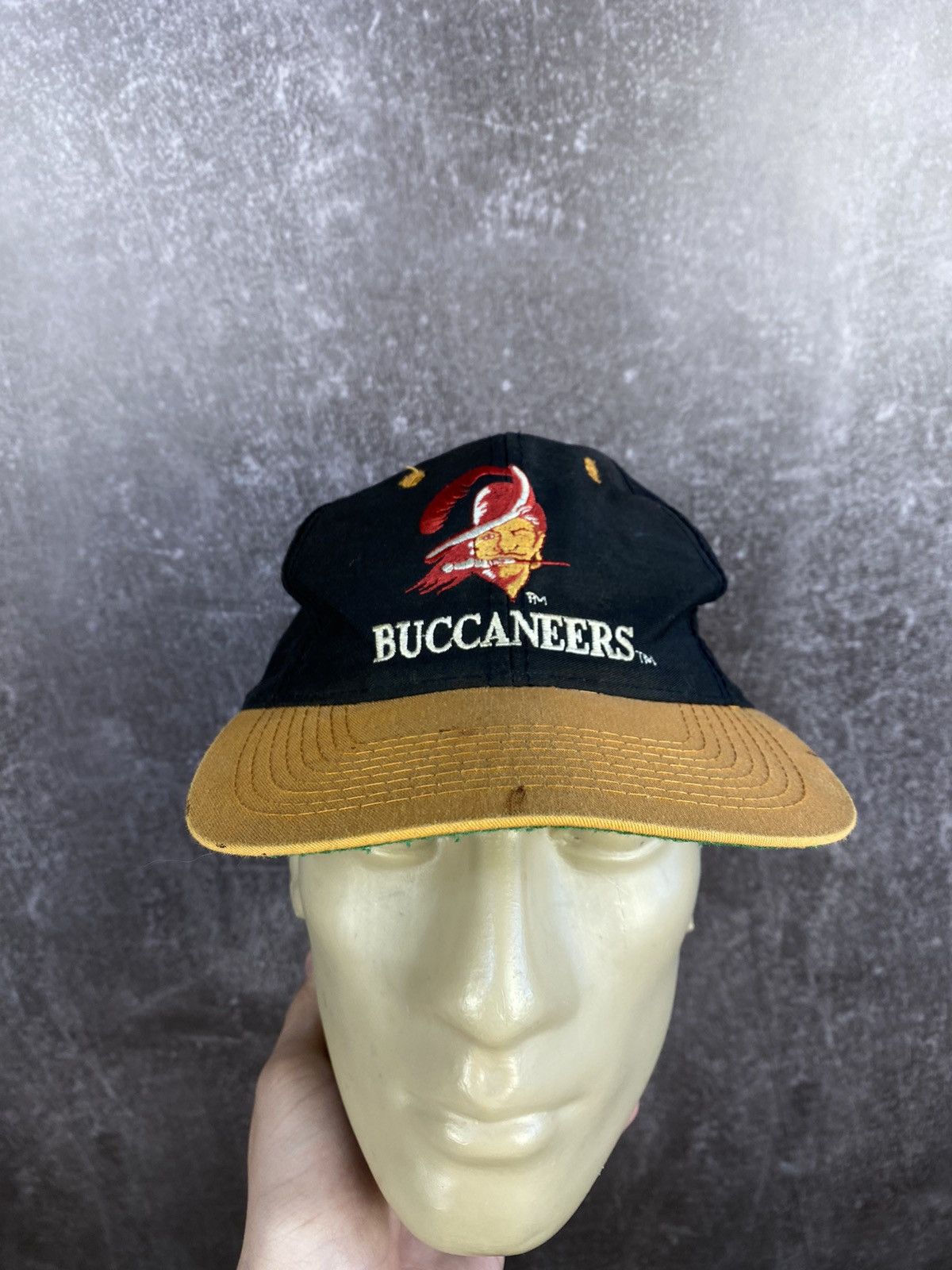 Logo 7 × NFL × Vintage Vintage Logo 7 Buccaneers Tampa Bay Size ONE SIZE - 1 Thumbnail
