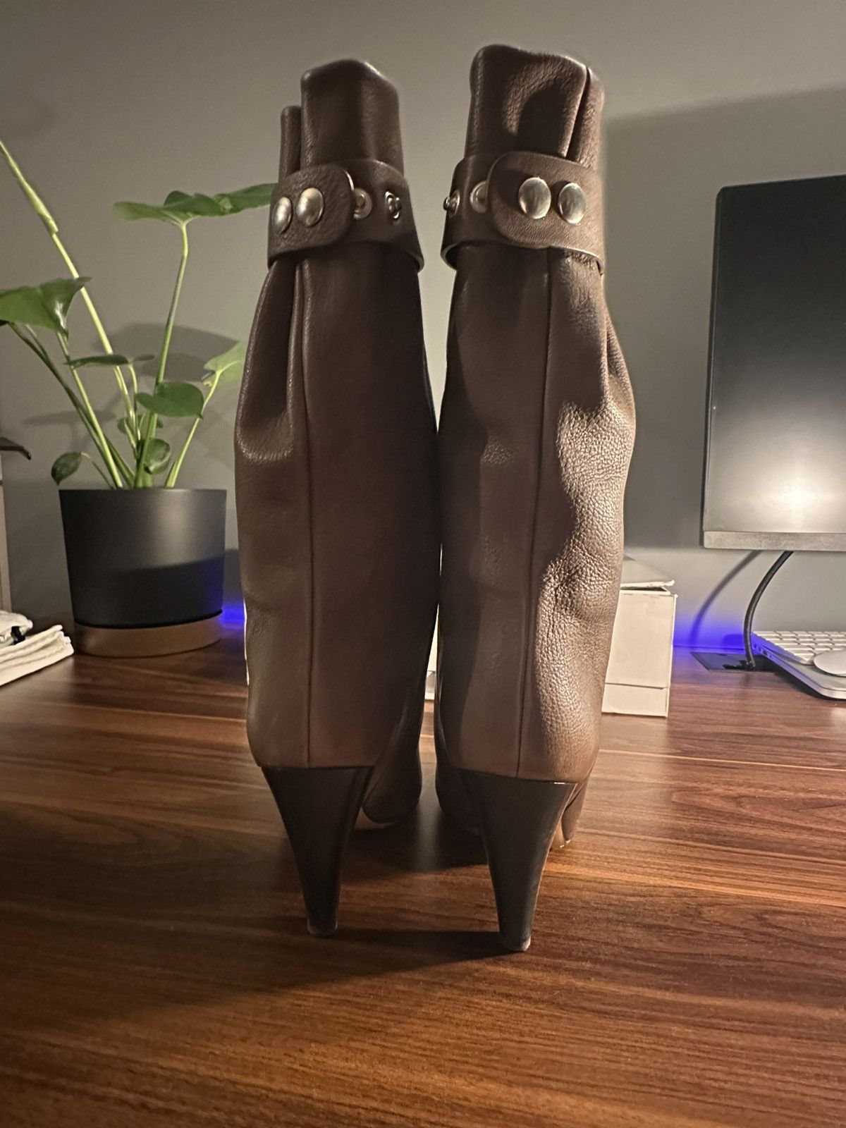 Isabel Marant Isabel Marant Boost Lakfee Size US 7.5 / IT 37.5 - 6 Thumbnail