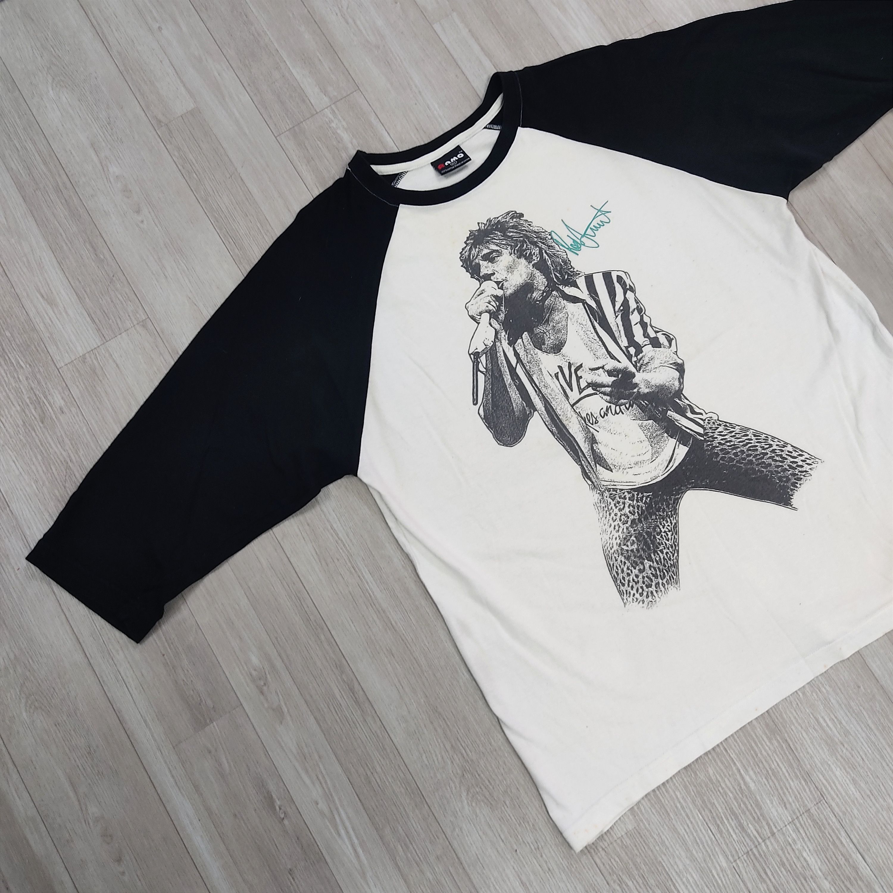 Band Tees Vintage ROD STEWART Live Concert 3-Quarter Sleeves T-shirt Size US XL / EU 56 / 4 - 5 Thumbnail