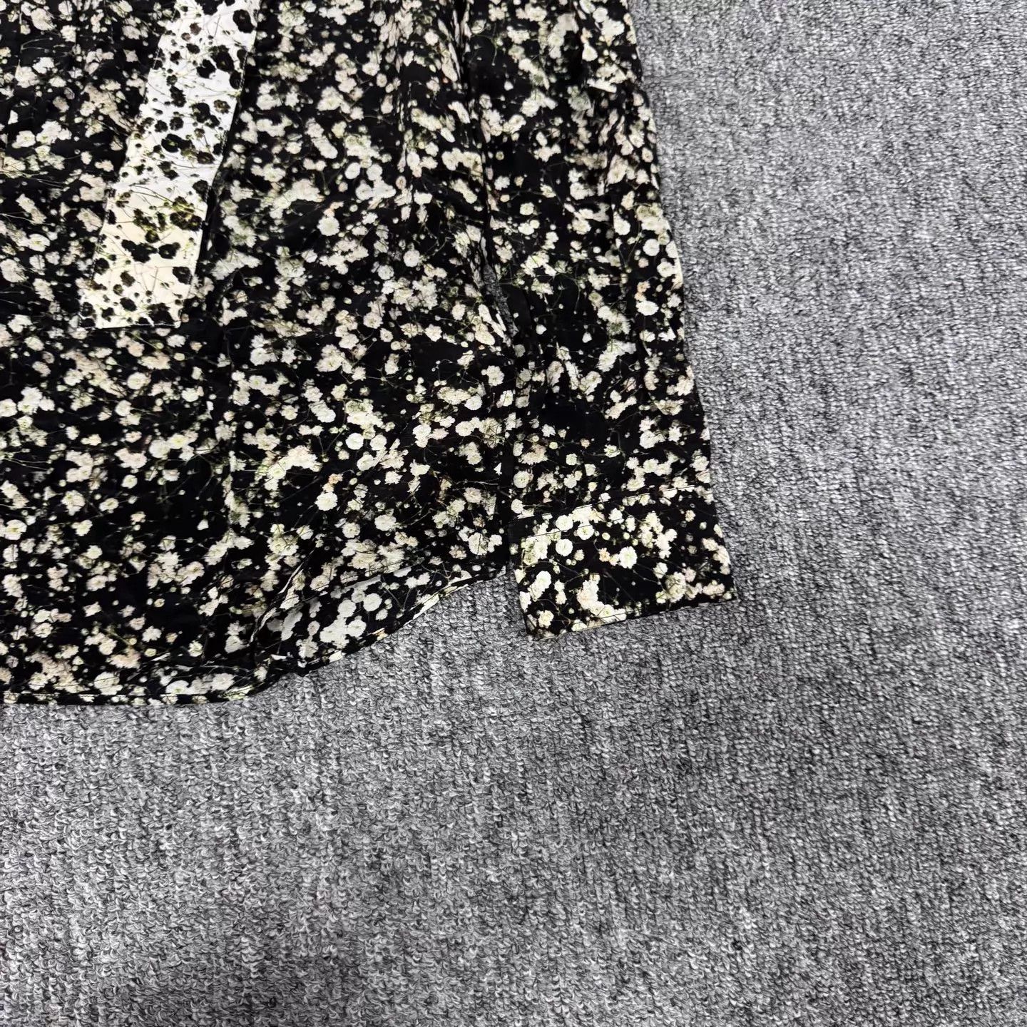 Givenchy Givenchy Silk Allover Floral Long Sleeve Shirt 99N Size US M / EU 48-50 / 2 - 3 Thumbnail