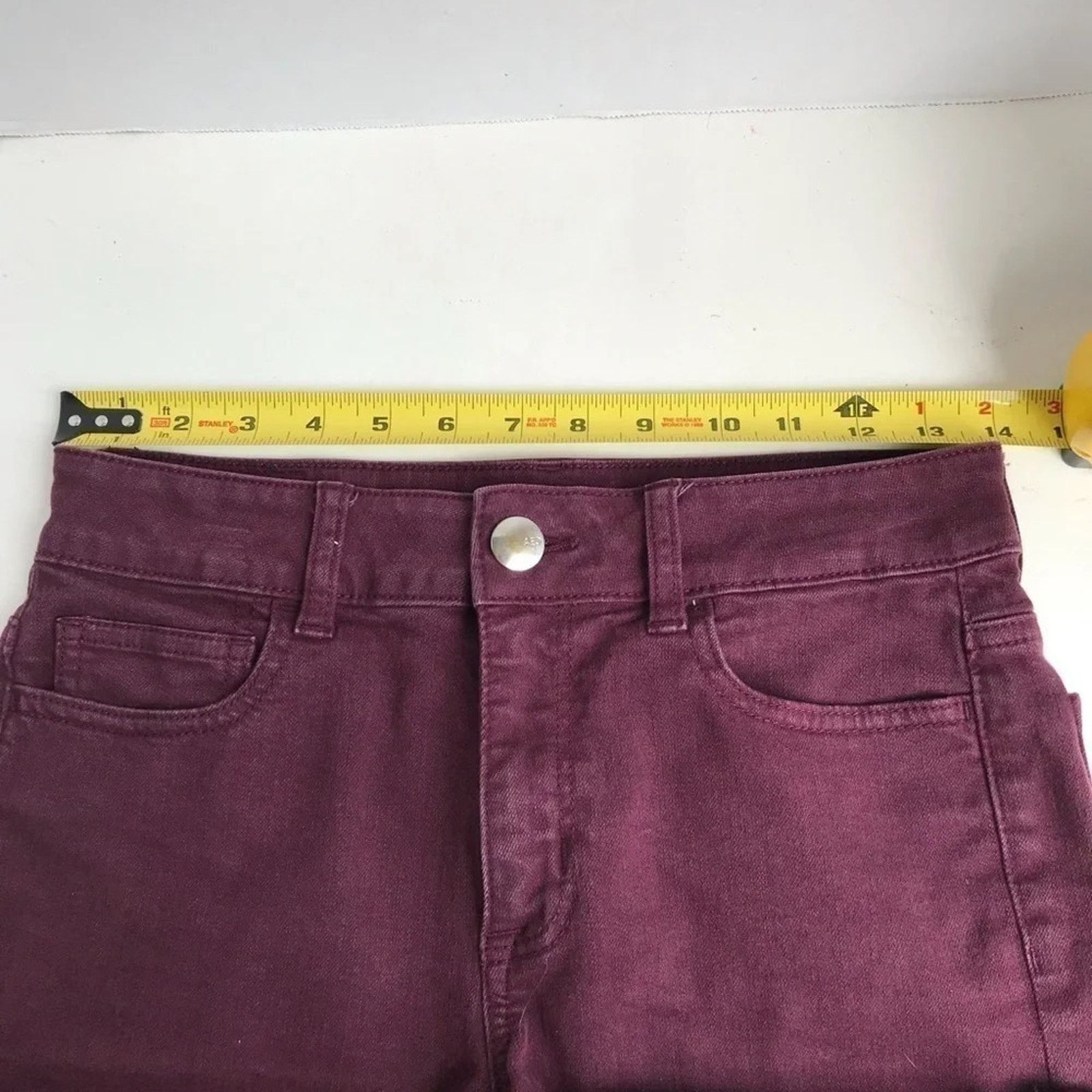 American Eagle Outfitters American Eagle Outfitters Hi-Rise Shortie Shorts Sz 4 Maroon Size 27" / US 4 / IT 40 - 6 Thumbnail