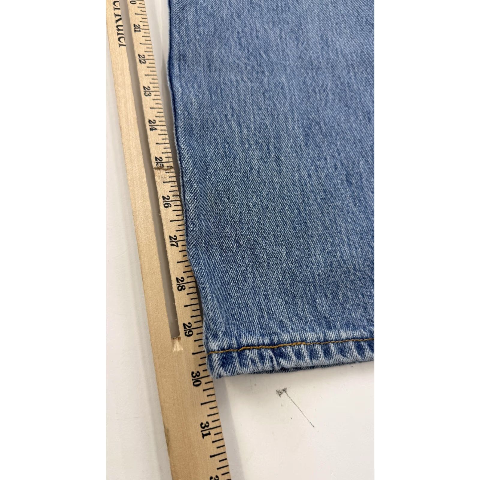 Levi's VINTAGE Levi's 501 Jeans Men Regular 36 Waist 30 Inseam Blue Denim Button Fly Straight Leg Mens Size US 36 / EU 52 - 6 Thumbnail