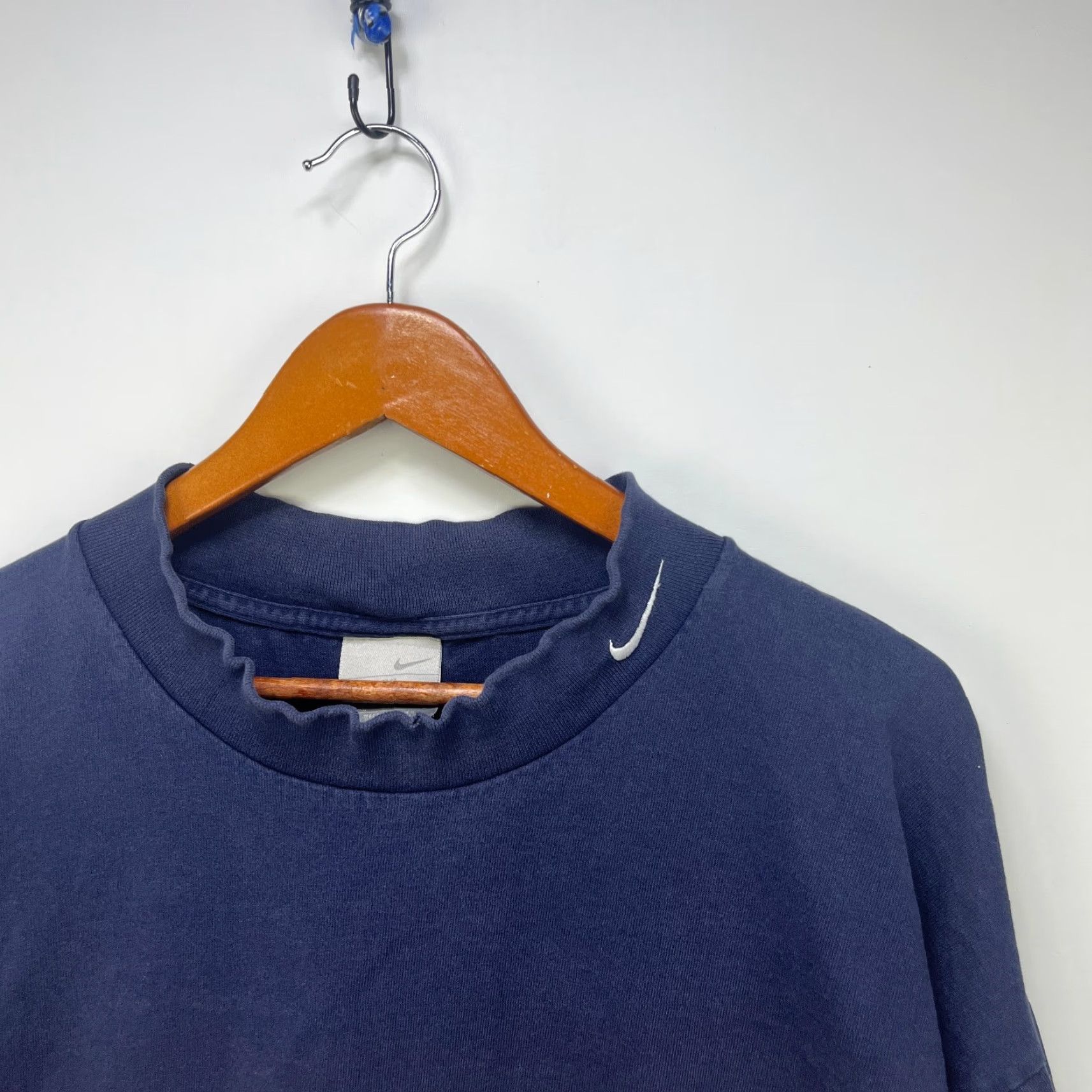 Nike VINTAGE Nike Swoosh Mock Neck Long Sleeve Shirt 2XL Men Blue Nike Swoosh Shirt 2XL Mens Long Sleeve vintage blue 90s? Size US XXL / EU 58 / 5 - 2 Thumbnail