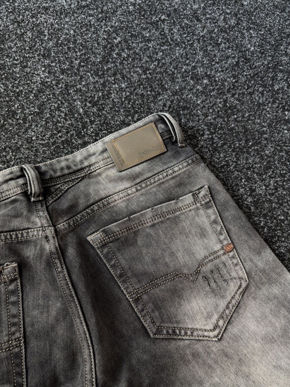 Designer × Diesel × Japanese Brand Diesel Viker Faded Denim Vintage Jeans I.g.b. Style Size US 33 - 17 Thumbnail