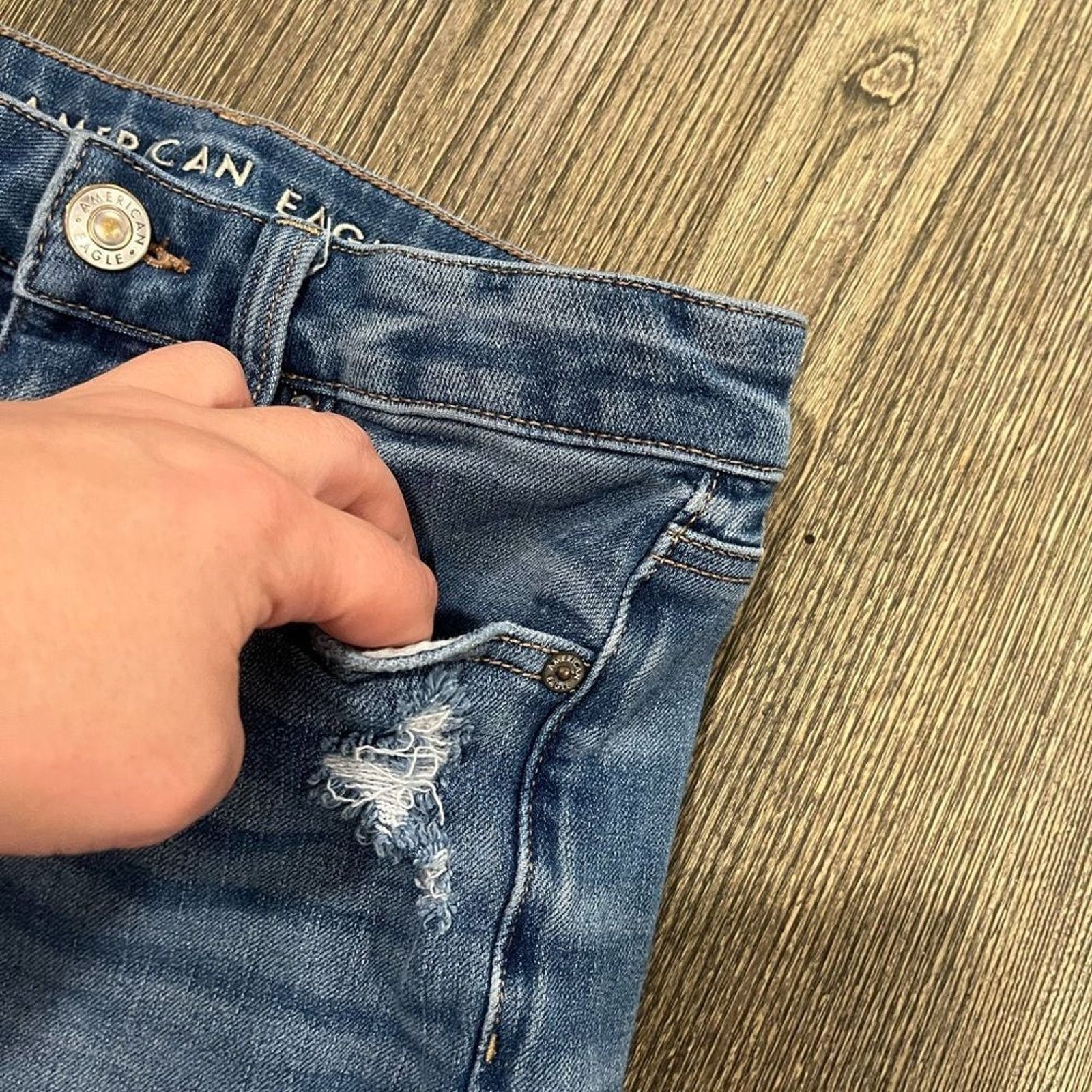 American Eagle Outfitters American Eagle The Dream Jean Midi Shorts Mid-Rise Denim 4 Size 27" / US 4 / IT 40 - 2 Thumbnail
