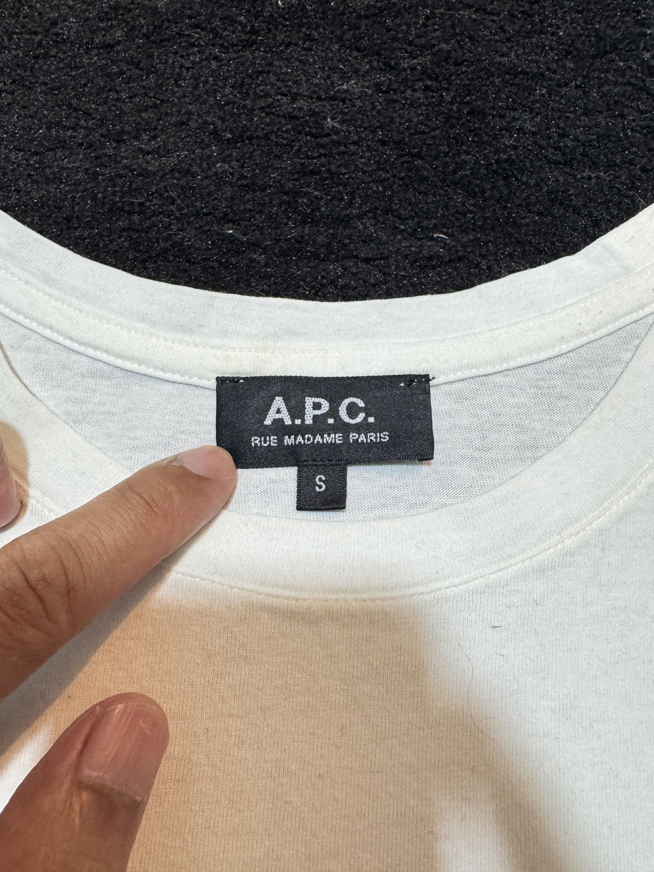 A.P.C. T shirt Rare A.P.C Mirror Spell out White Size S Size US S / EU 44-46 / 1 - 4 Thumbnail