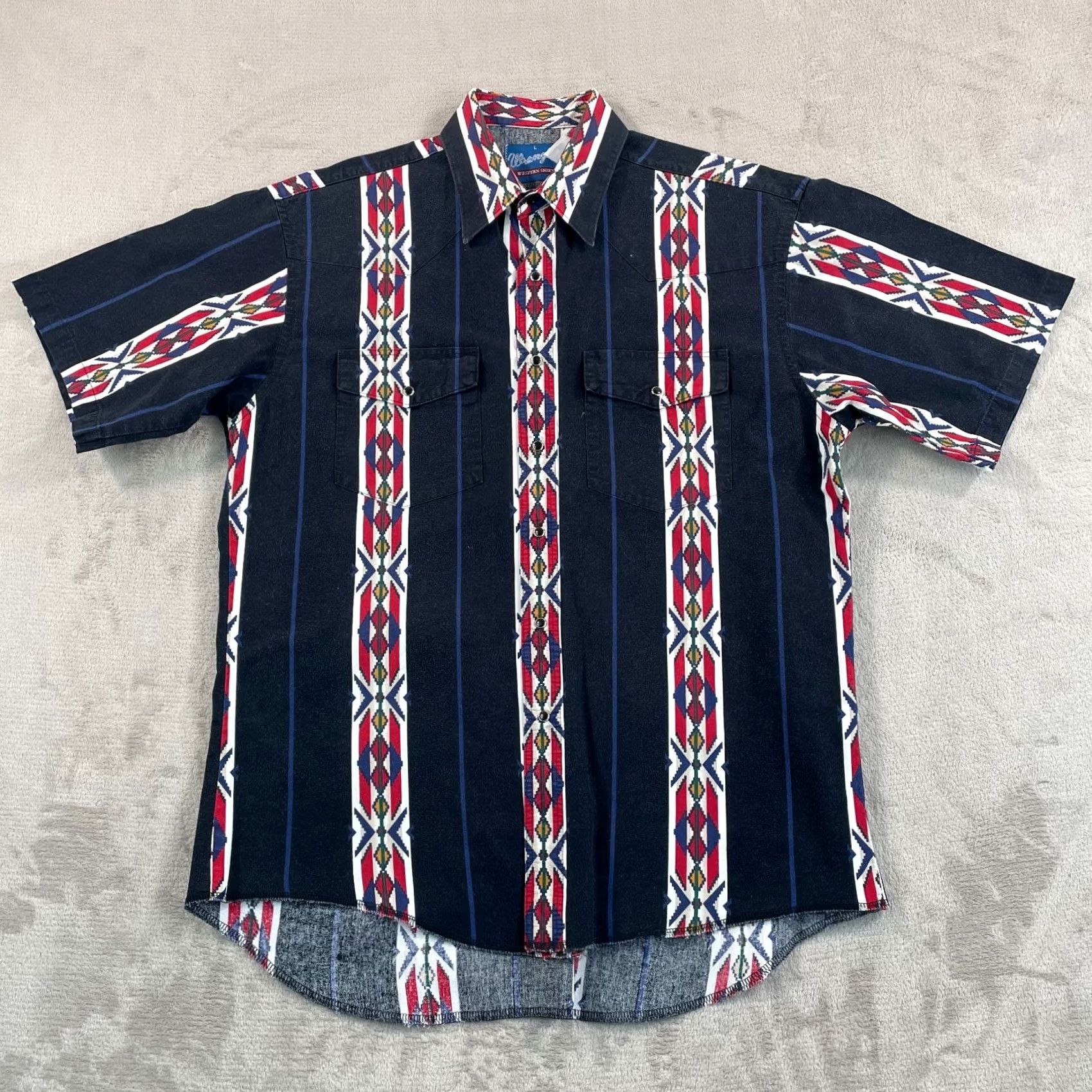 Wrangler VINTAGE Wrangler Brushpopper Shirt Men Large Black Multi Aztec Southwestern AOP Pearl Snap Cowboy Western Retro Ranch 2000s Mens Size US L / EU 52-54 / 3 - 3 Thumbnail