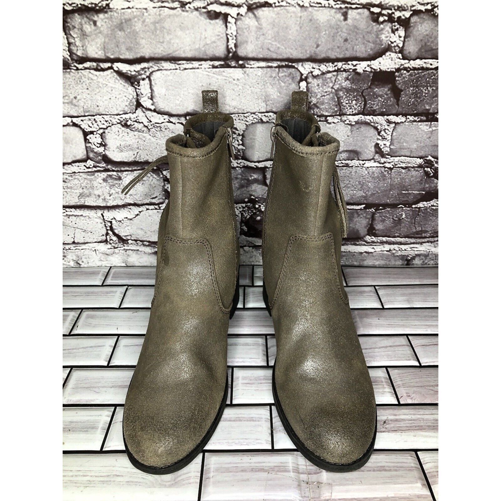 Clarks Clarks Metallic Leather Taupe Nevella Devon Zip Ankle Boots Size US 7.5 / IT 37.5 - 11 Thumbnail