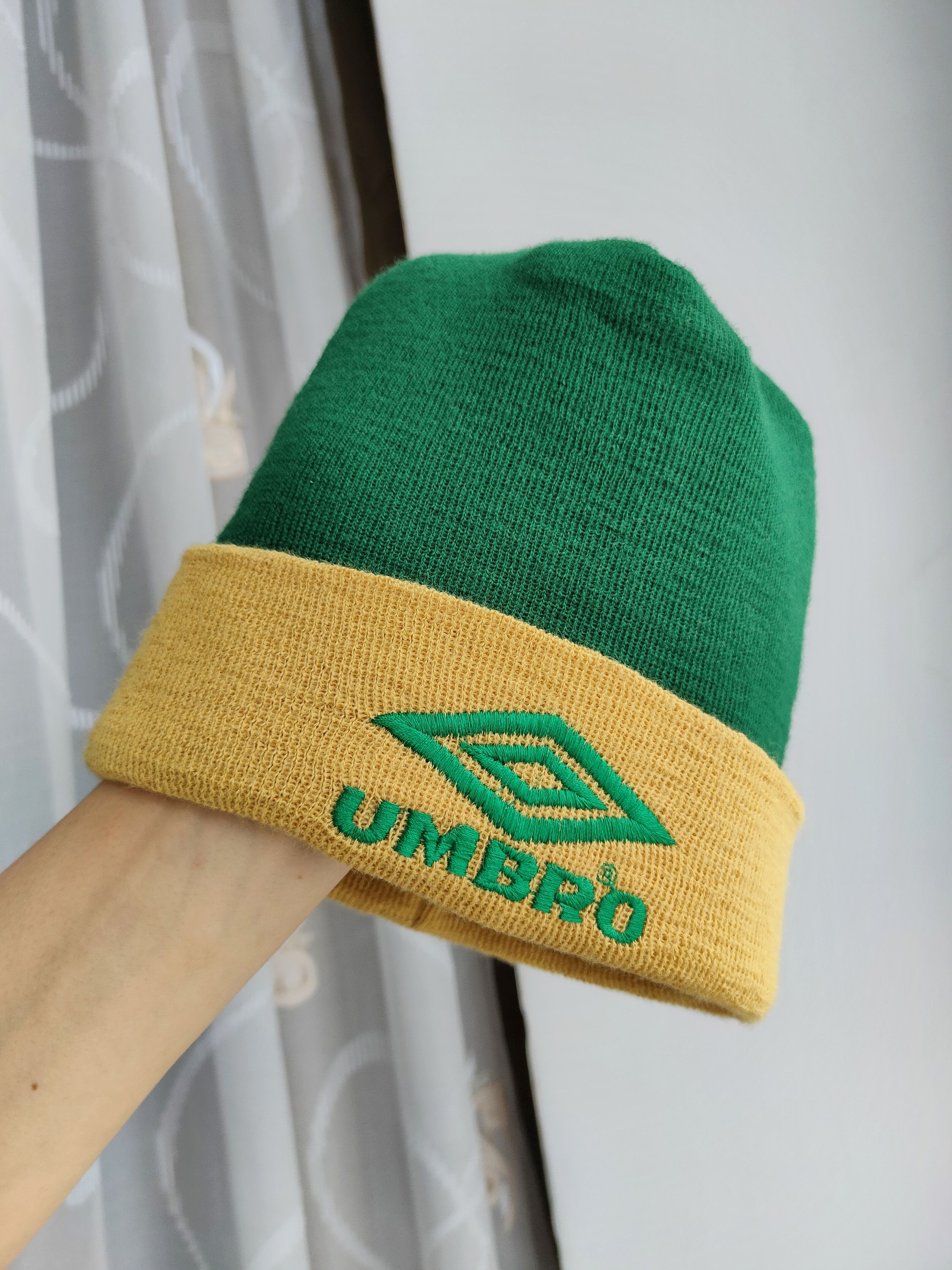 Umbro Vintage Umbro Beanie Hat Football Hat Umbro England Size ONE SIZE - 2 Thumbnail
