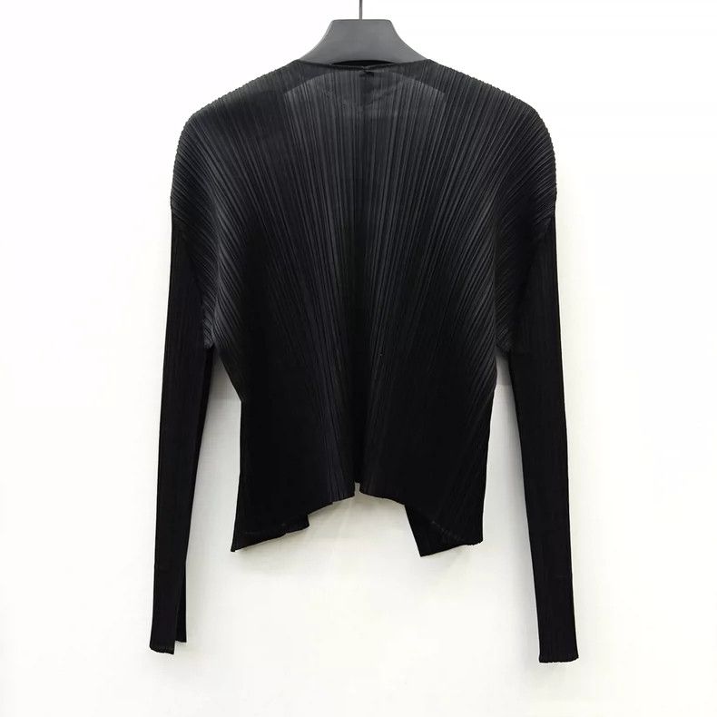 Issey Miyake issey miyake size:3 Black pleated cardigan Size XXS / US 00 / IT 34 - 2 Thumbnail