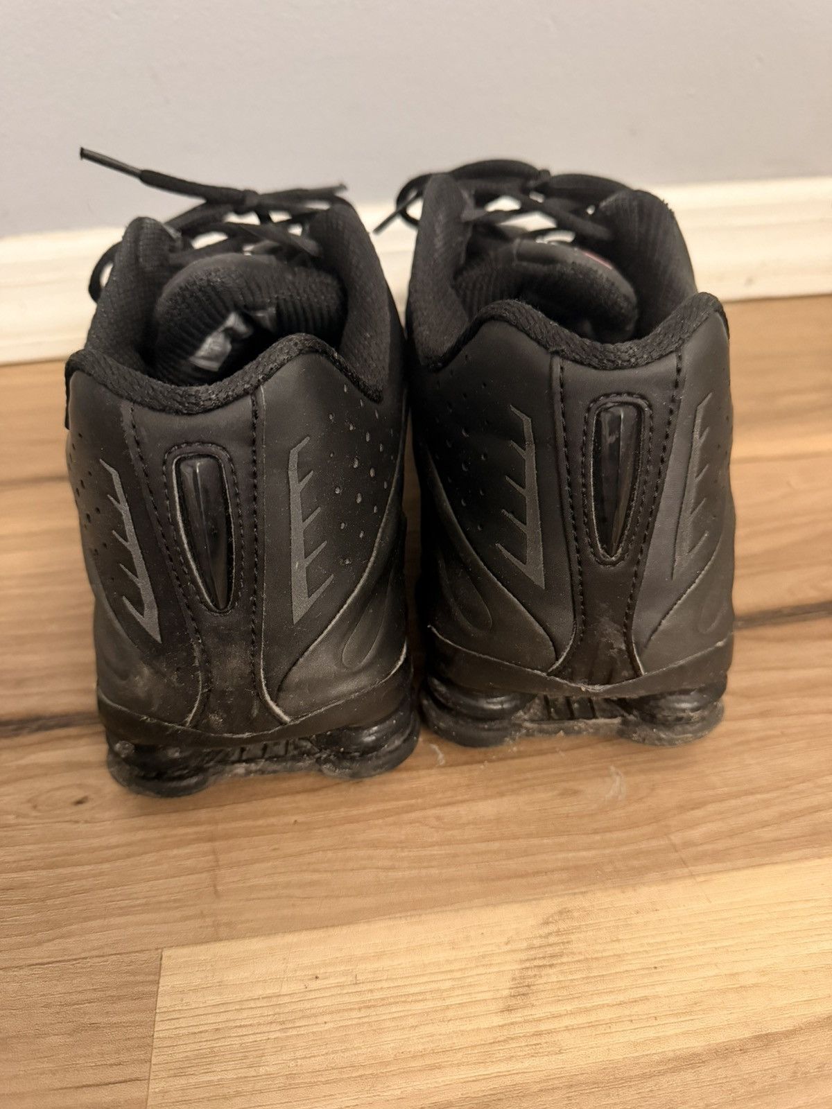 Nike Nike shox Size US 12.5 / EU 45-46 - 2 Thumbnail